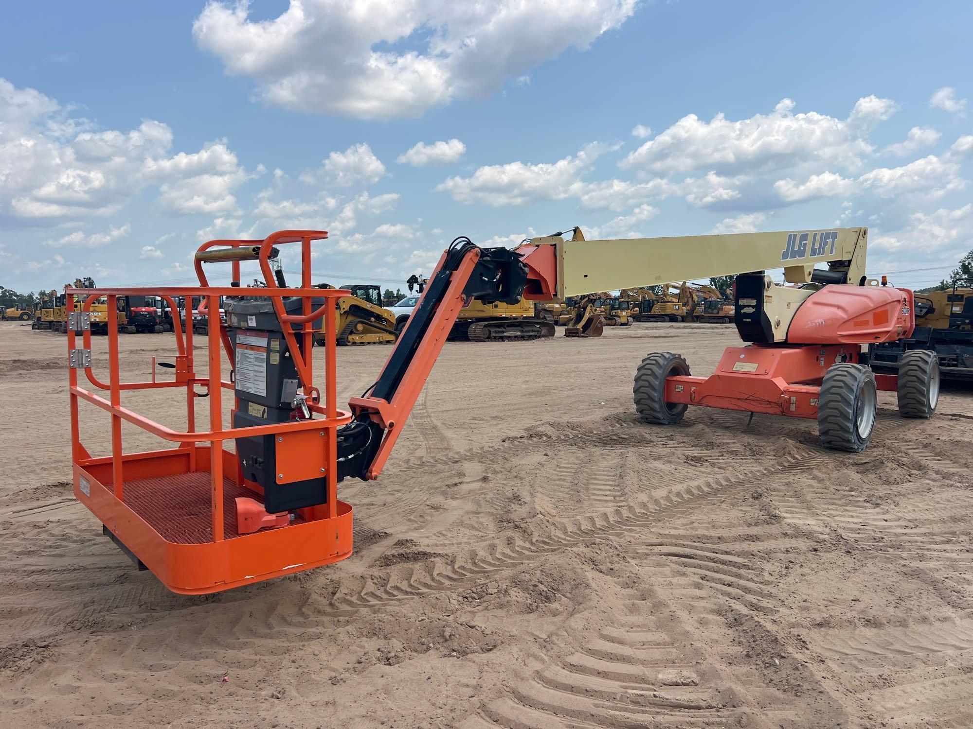 JLG M600JP