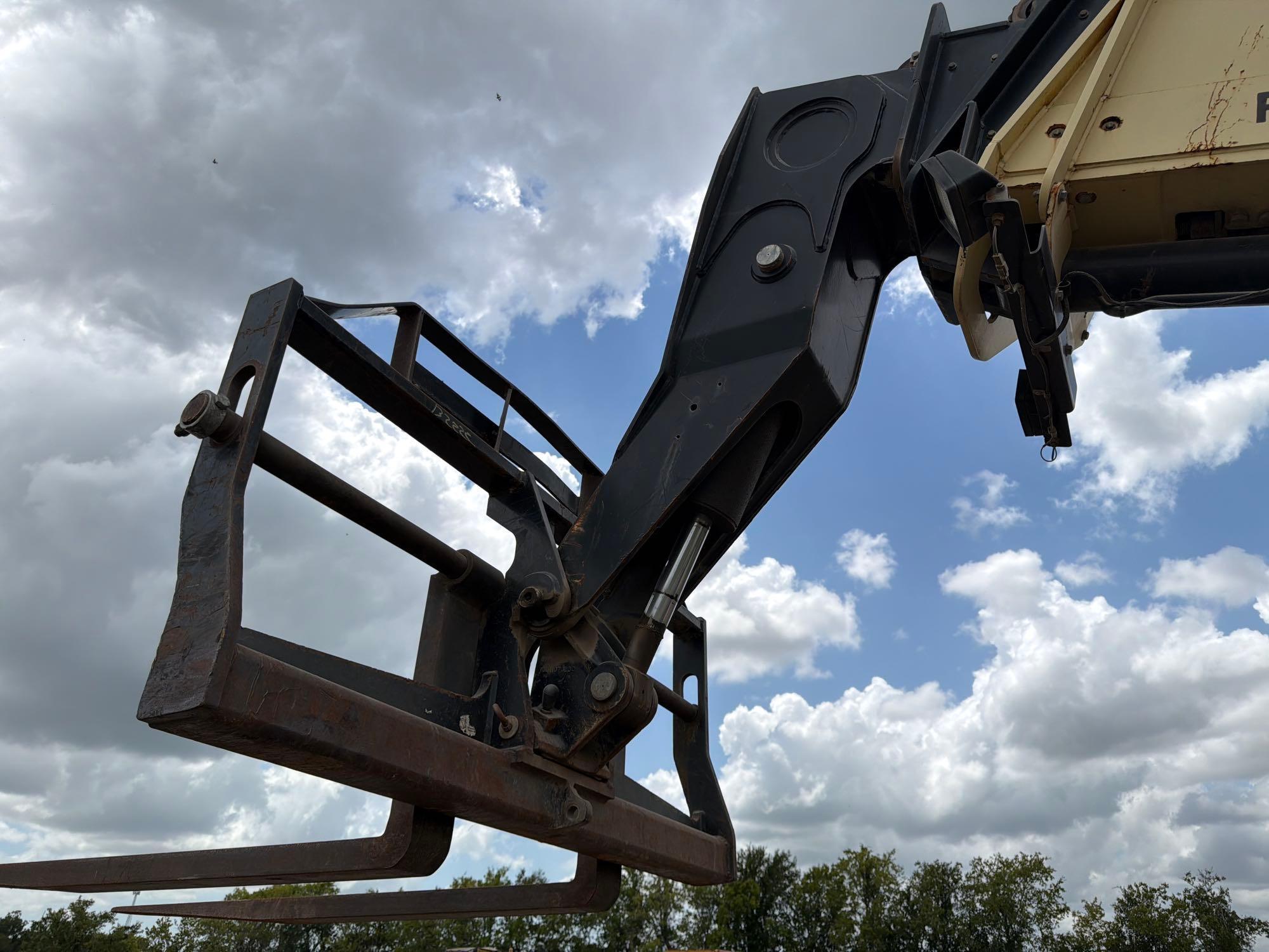 2014 JLG G12-55A