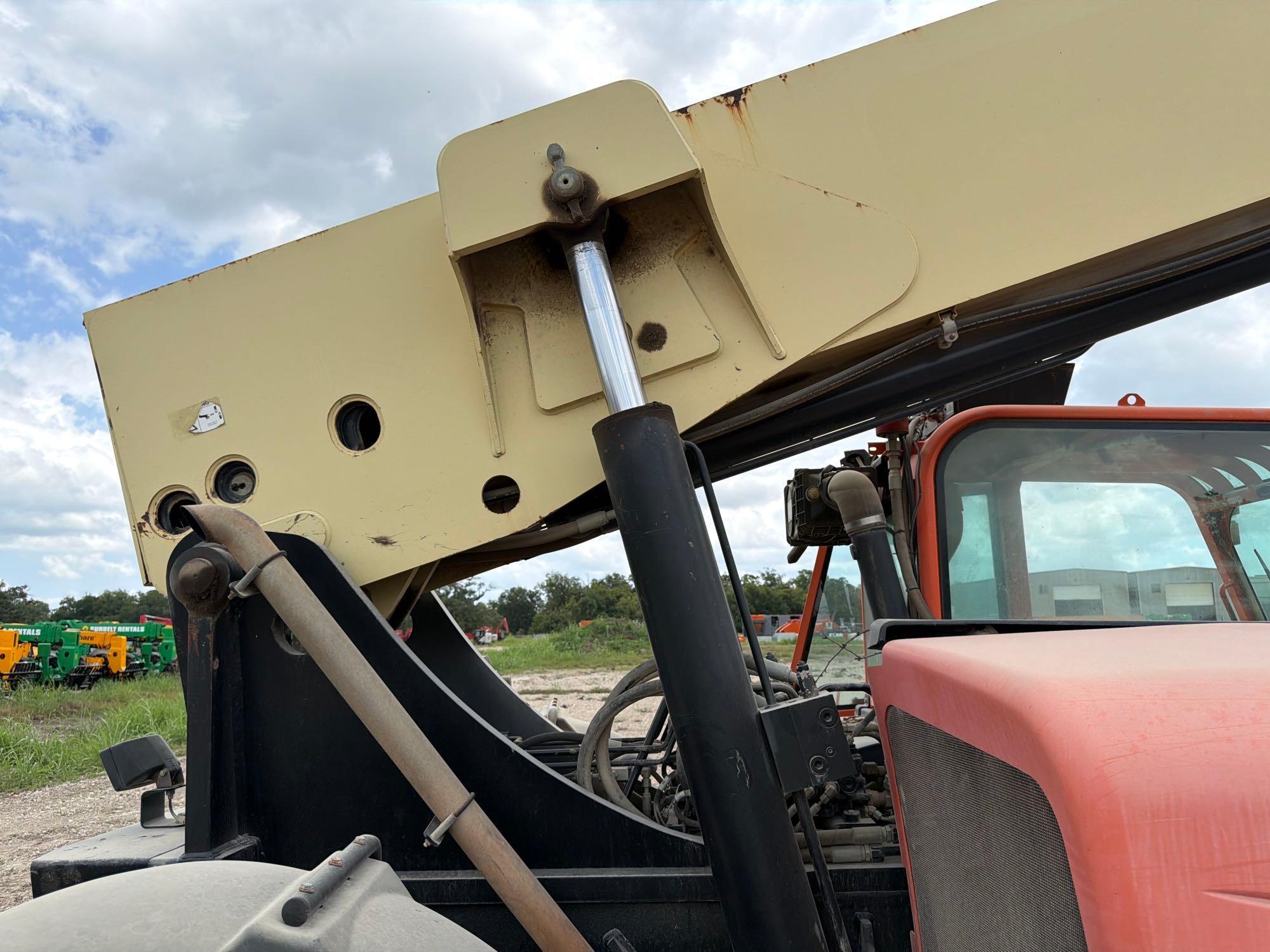 2014 JLG G12-55A