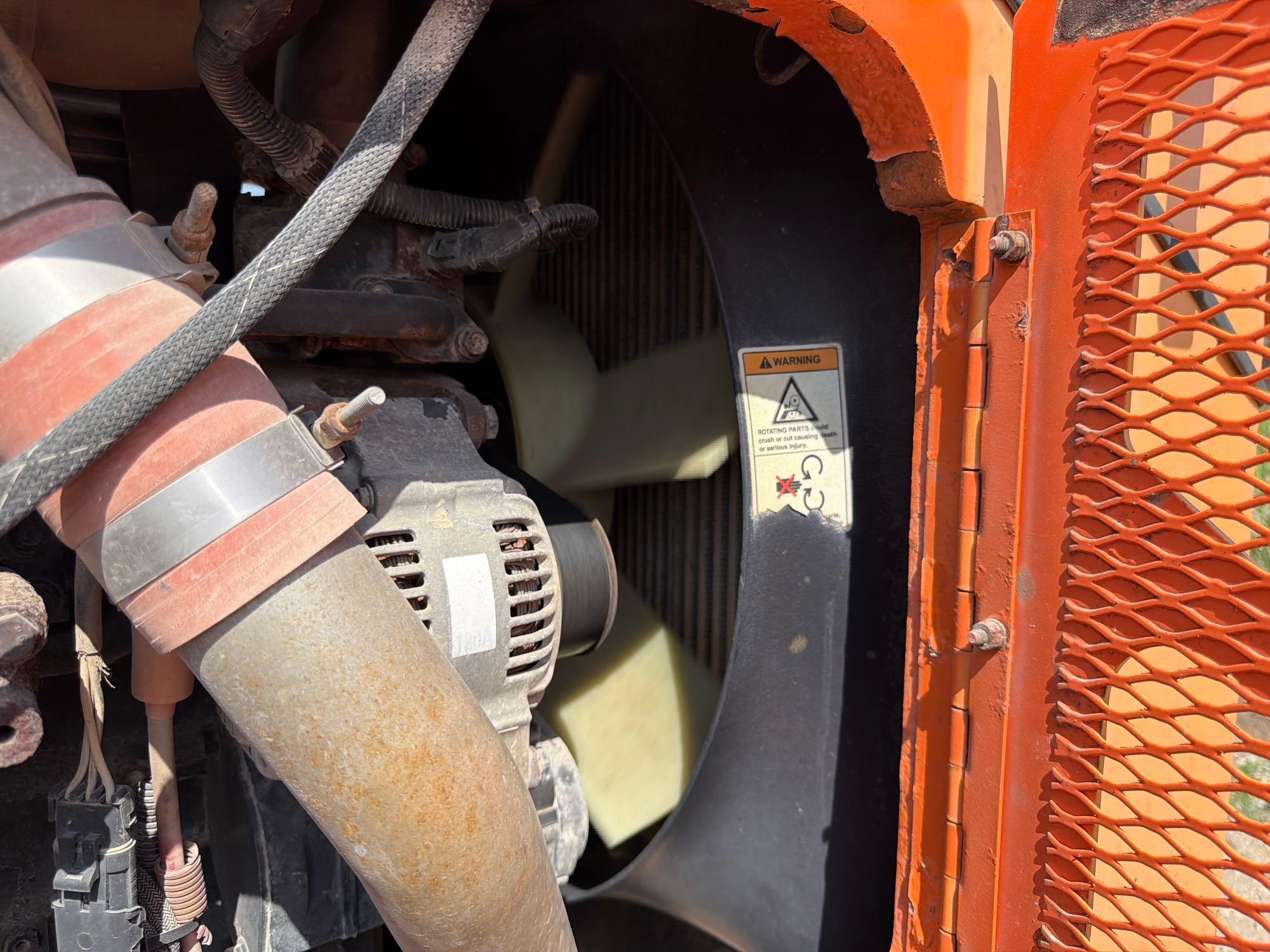 2012 JLG 10054