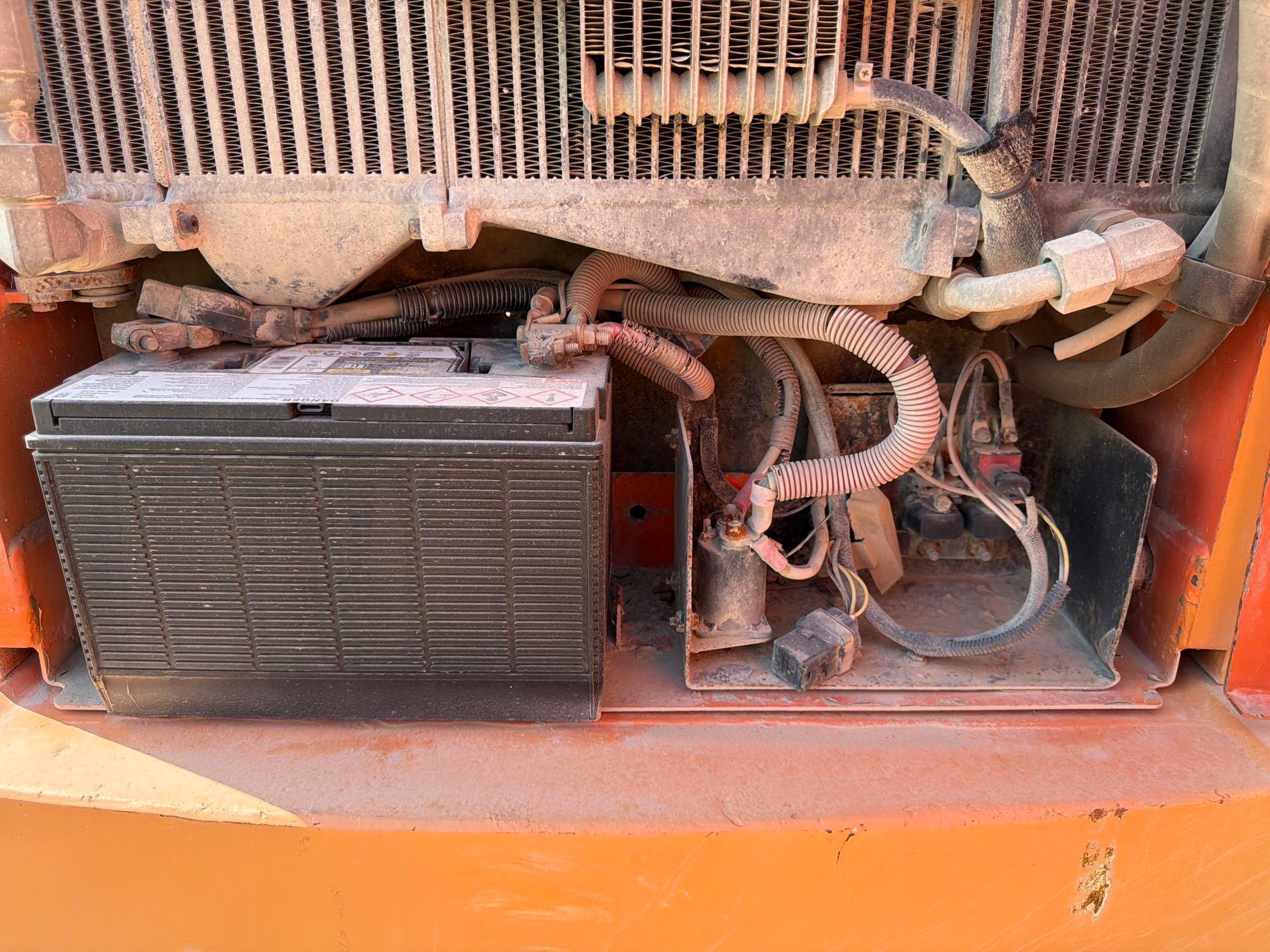 2012 JLG 10054