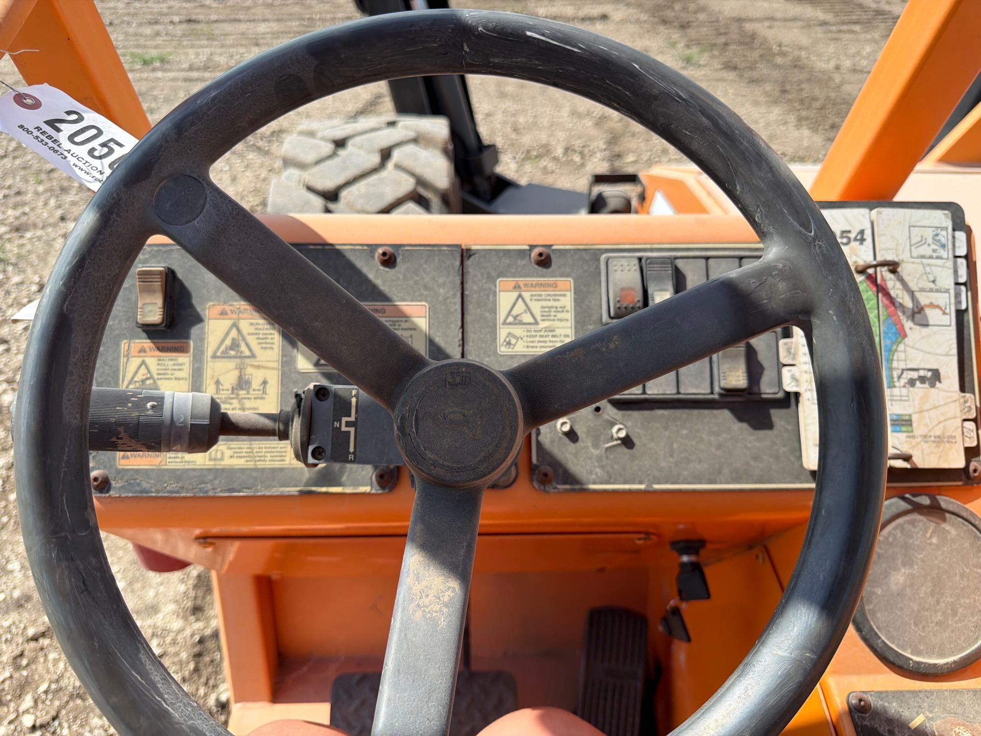 2012 JLG 10054