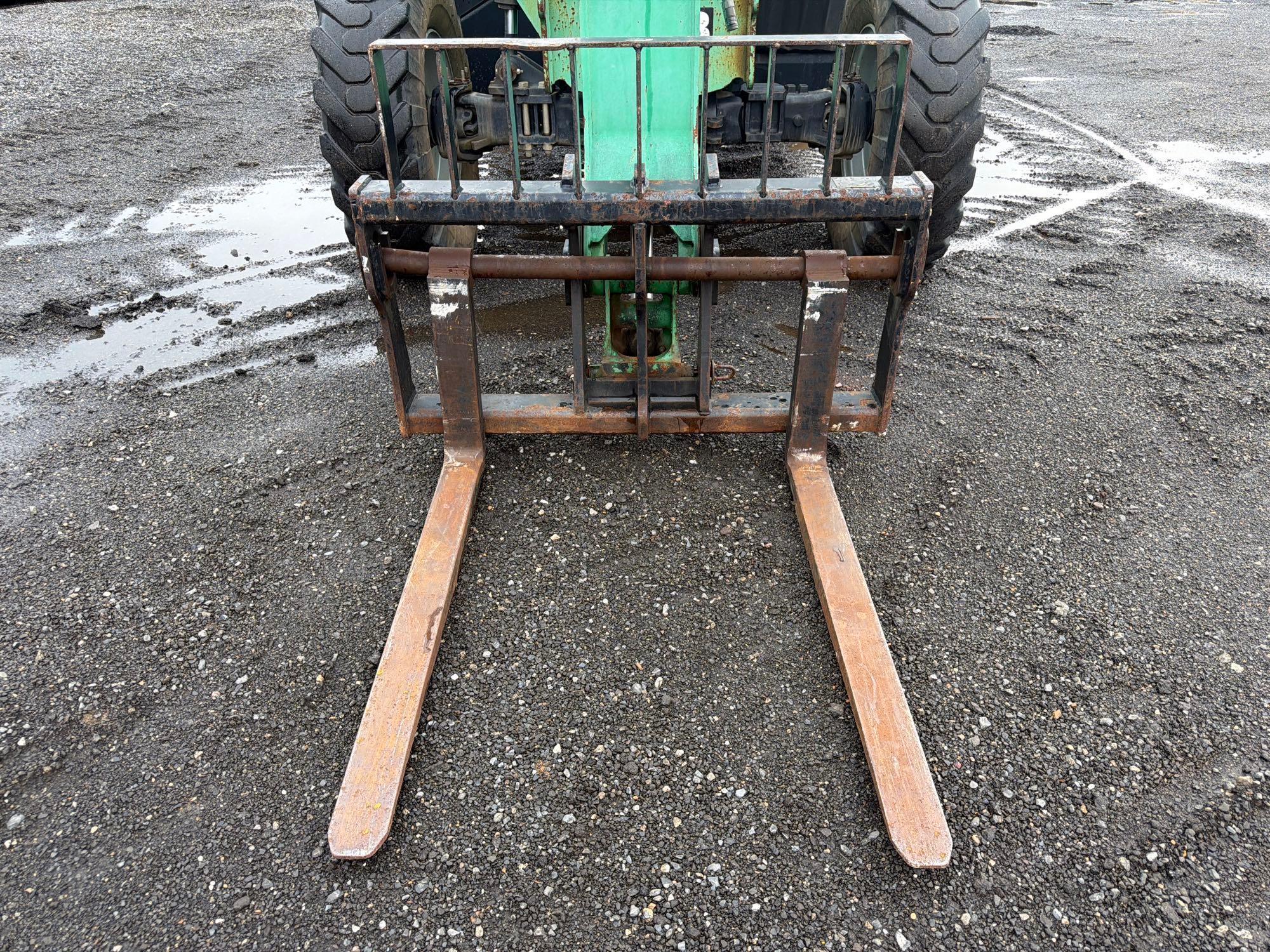 2011 JCB 507