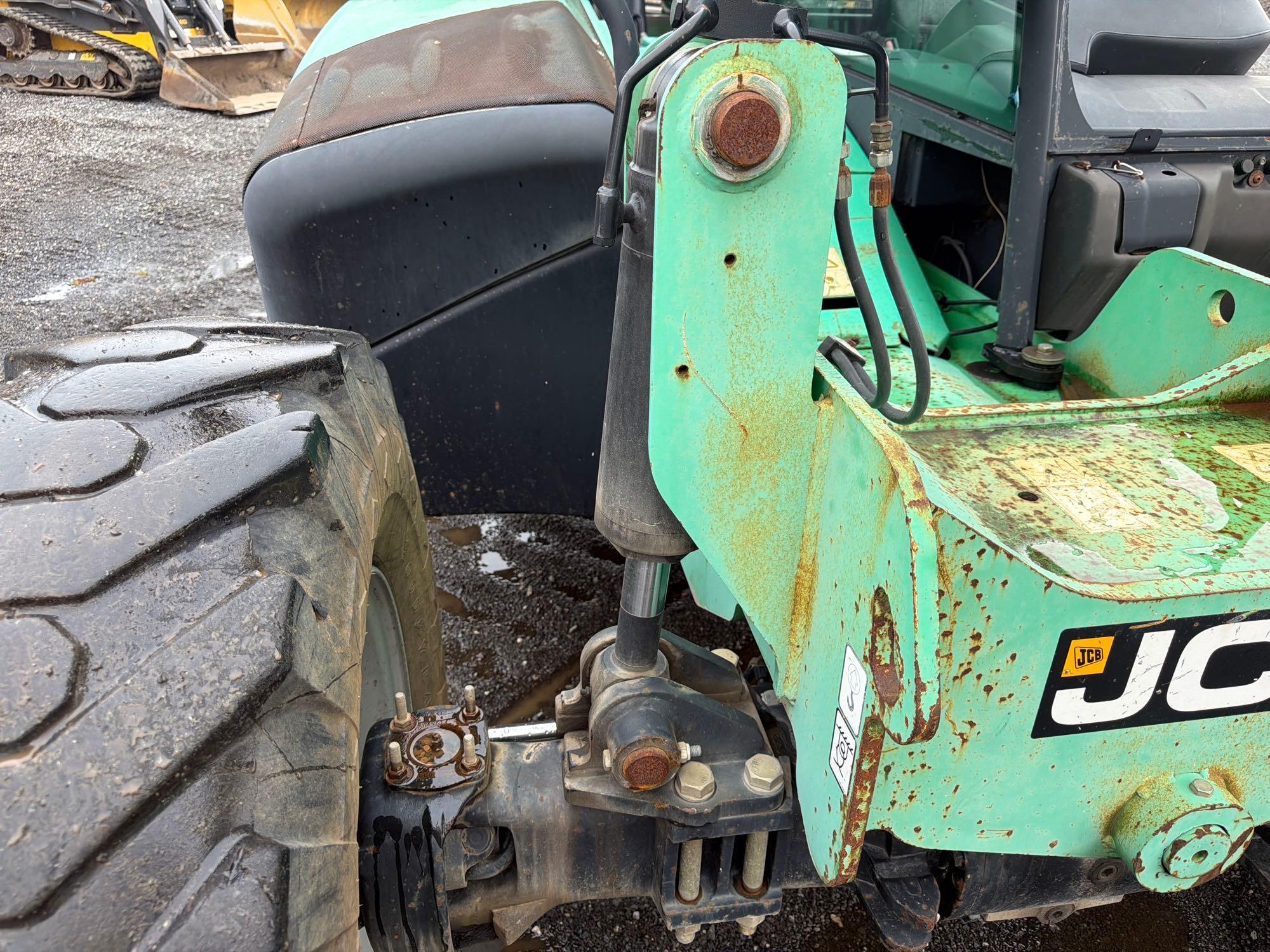 2011 JCB 507