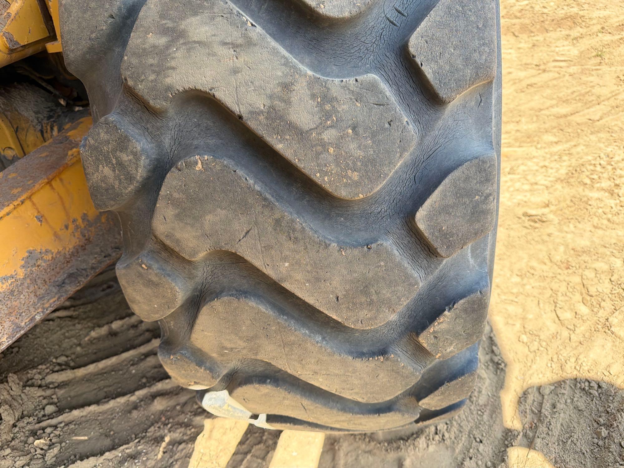 Caterpillar 725