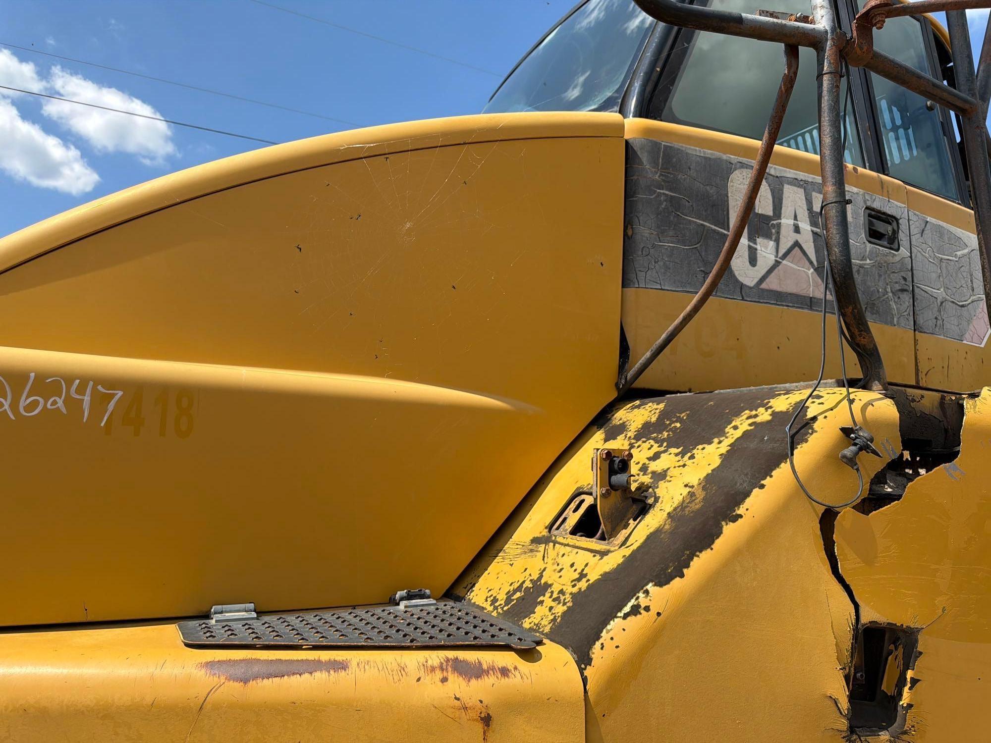 Caterpillar 725