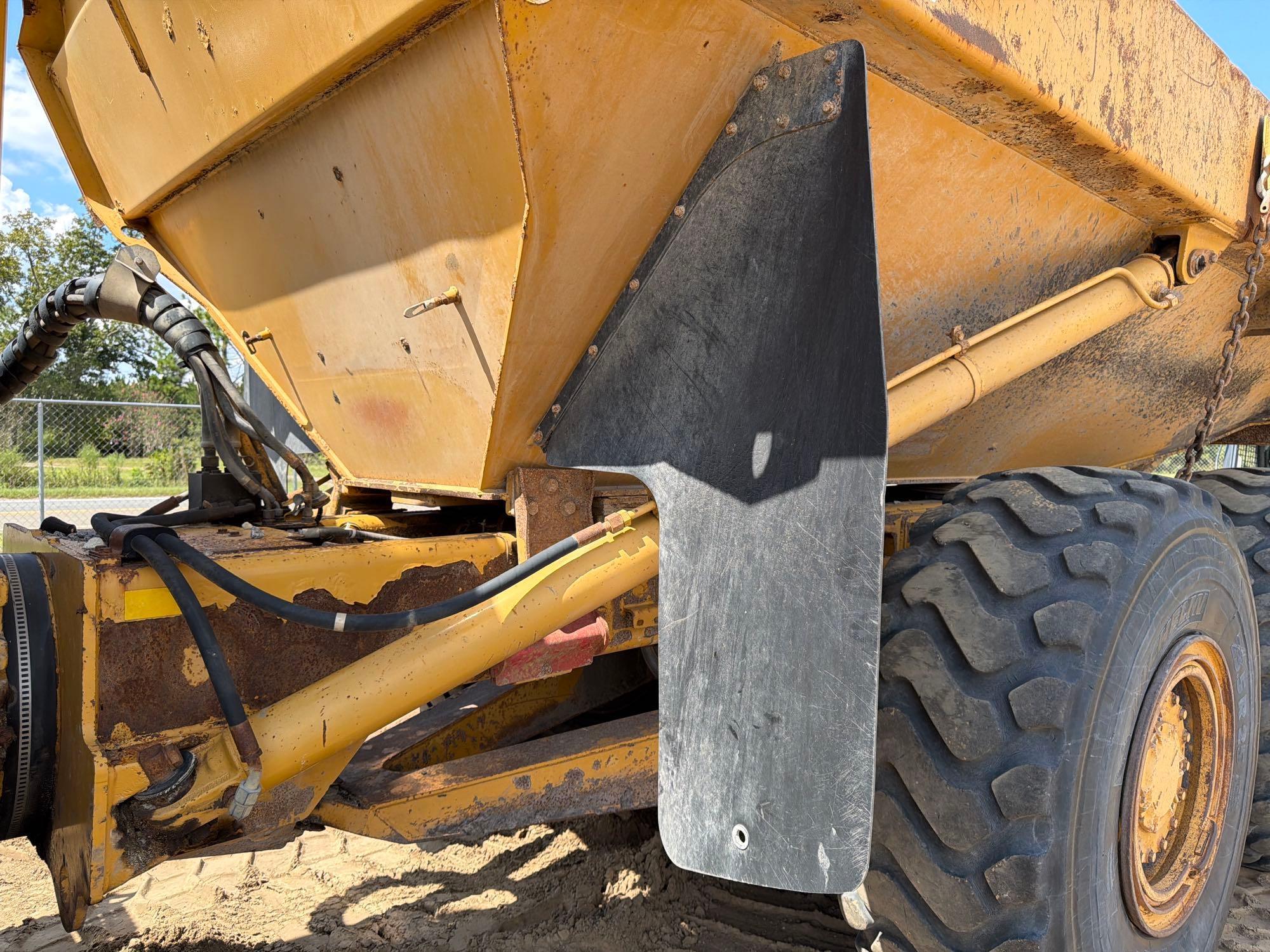 Caterpillar 725