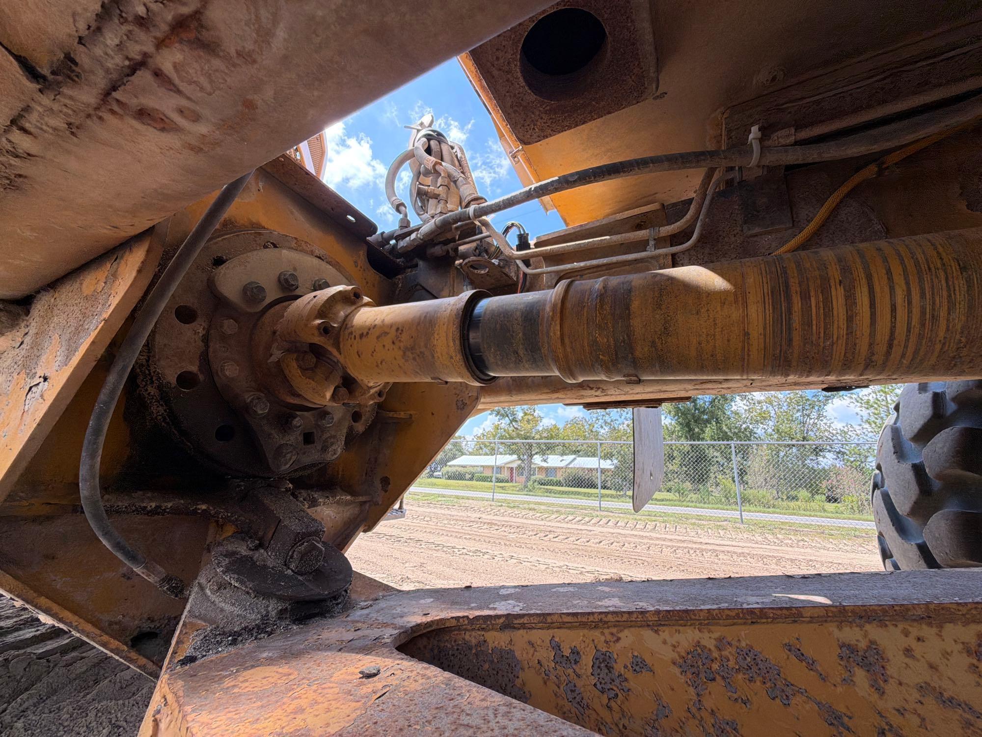 2007 Caterpillar 725