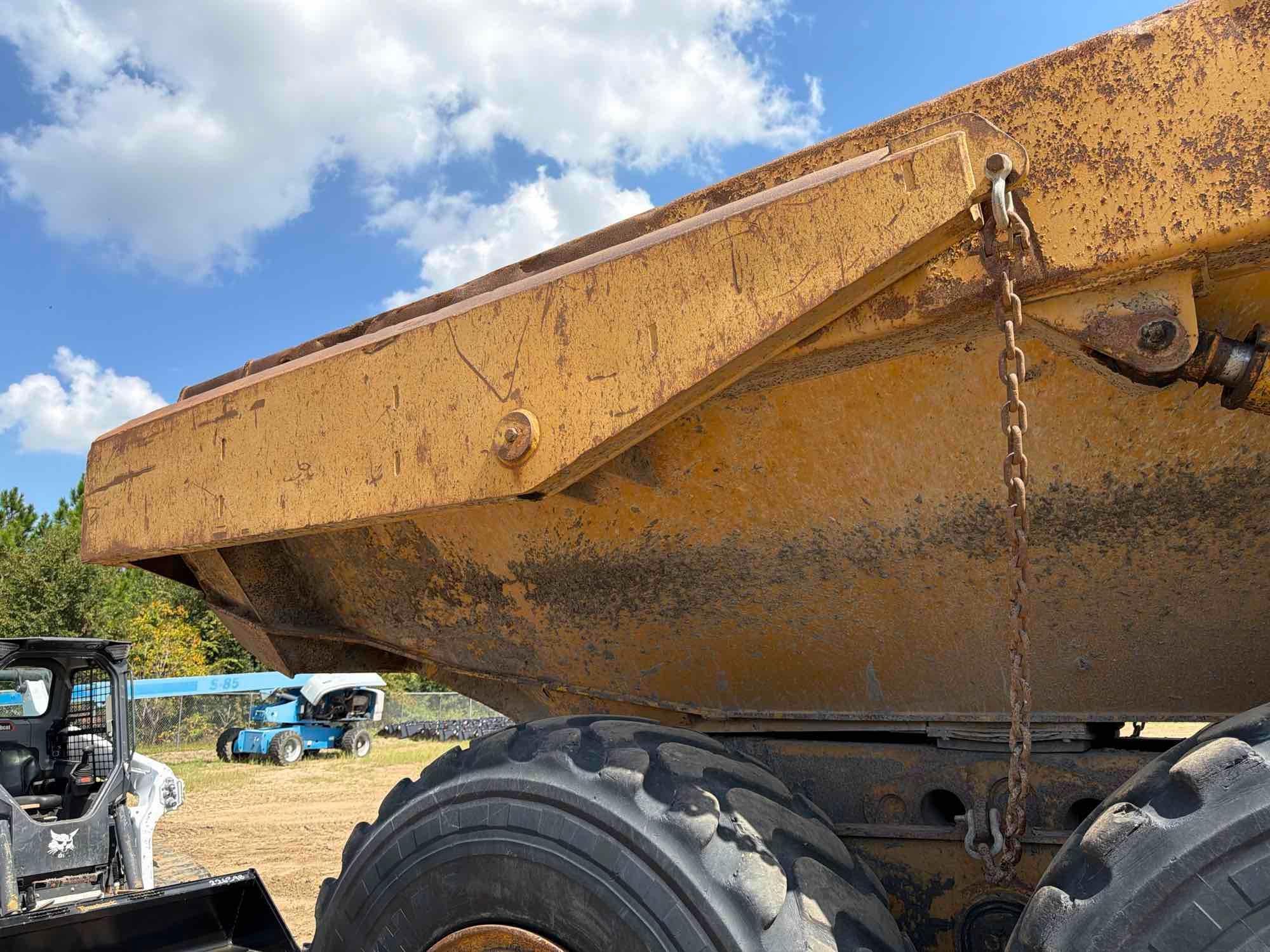 Caterpillar 725