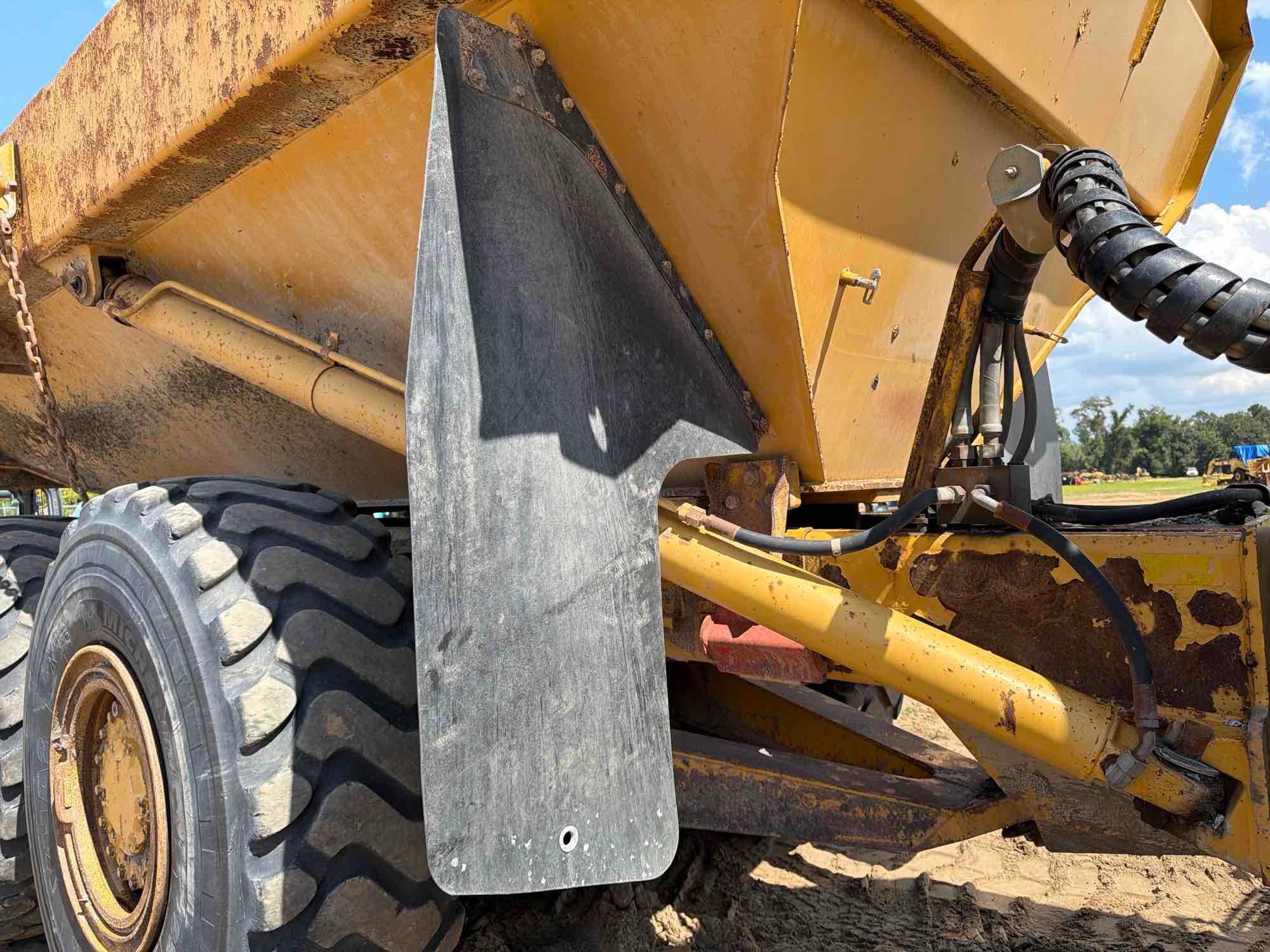 Caterpillar 725