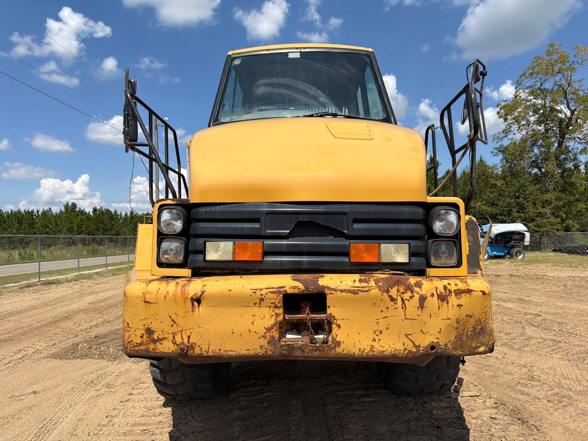 2007 Caterpillar 725