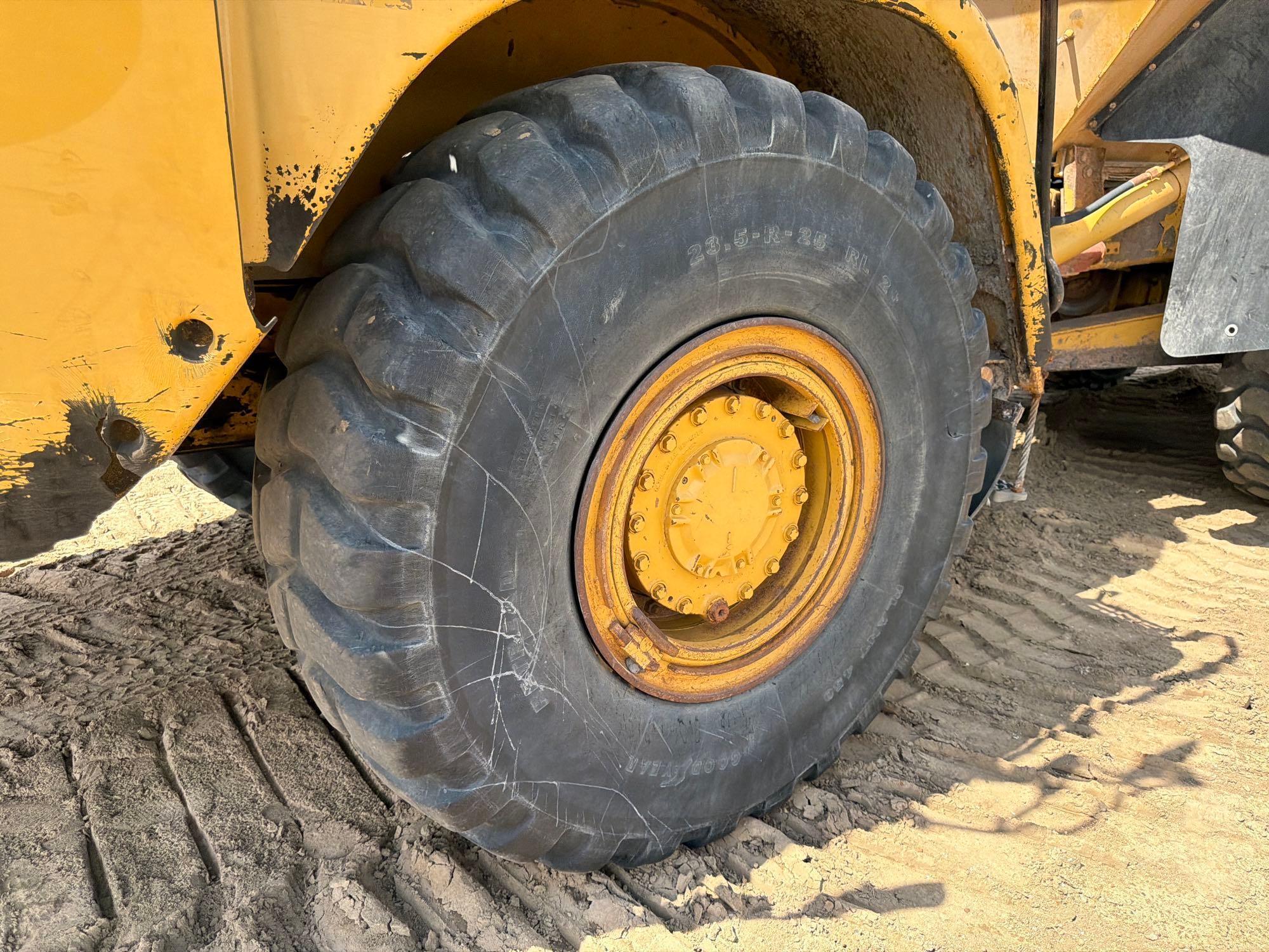Caterpillar 725
