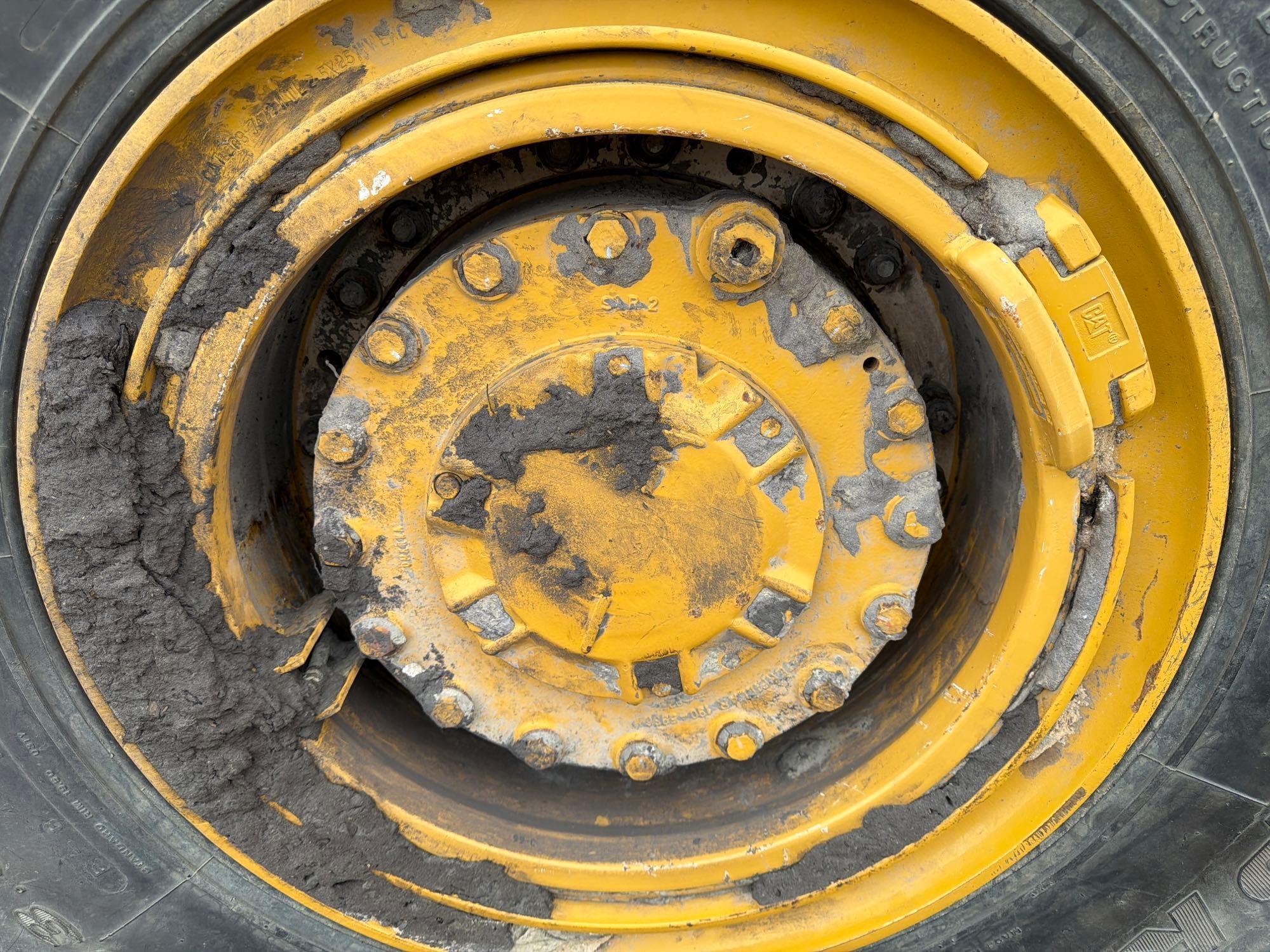 Caterpillar 725
