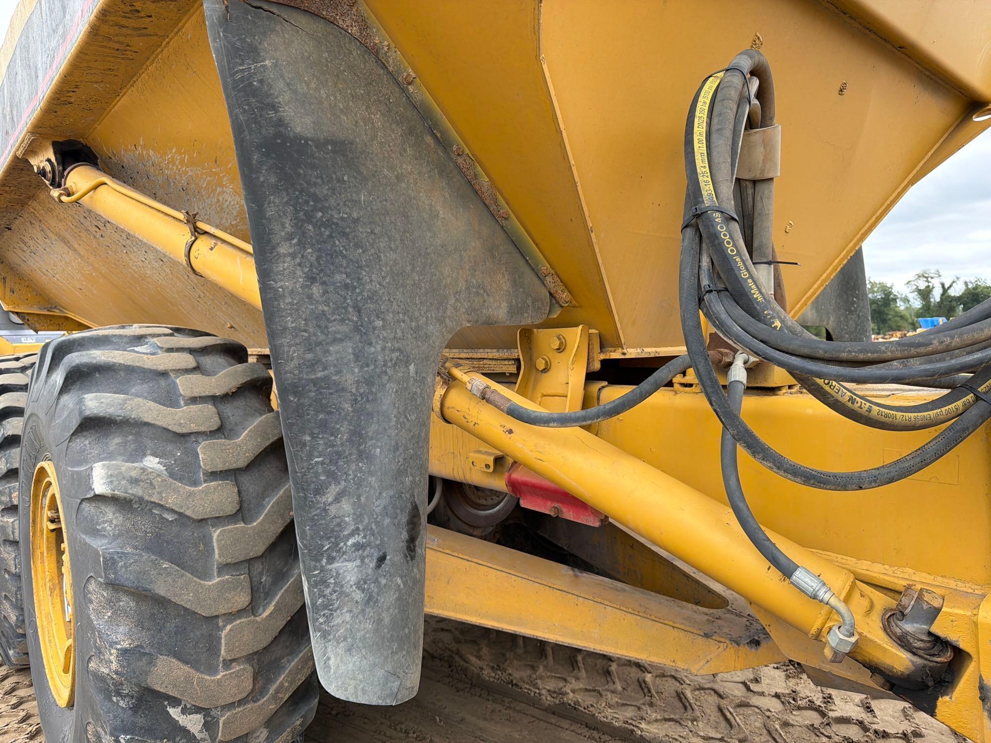 Caterpillar 725
