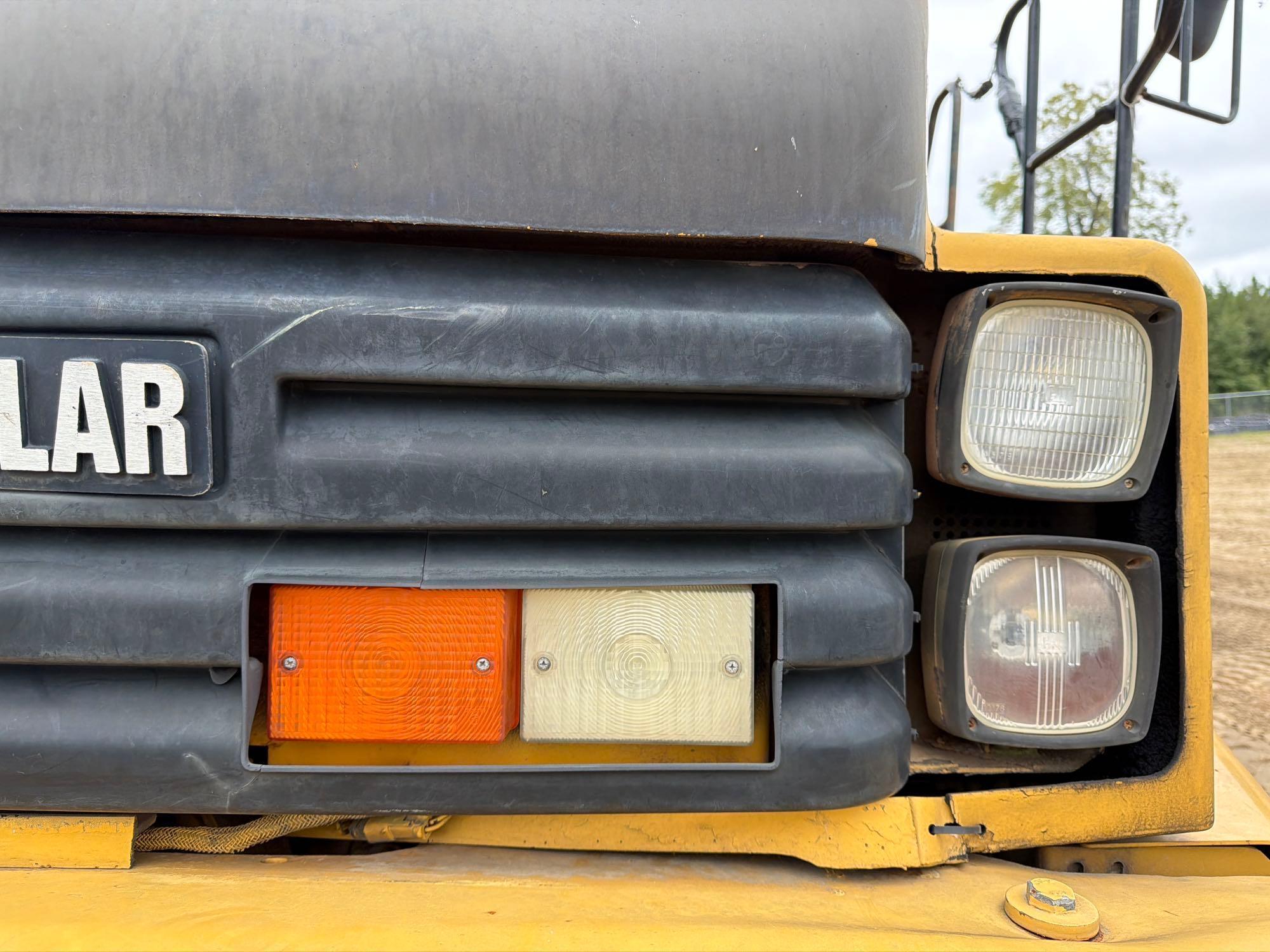 Caterpillar 725