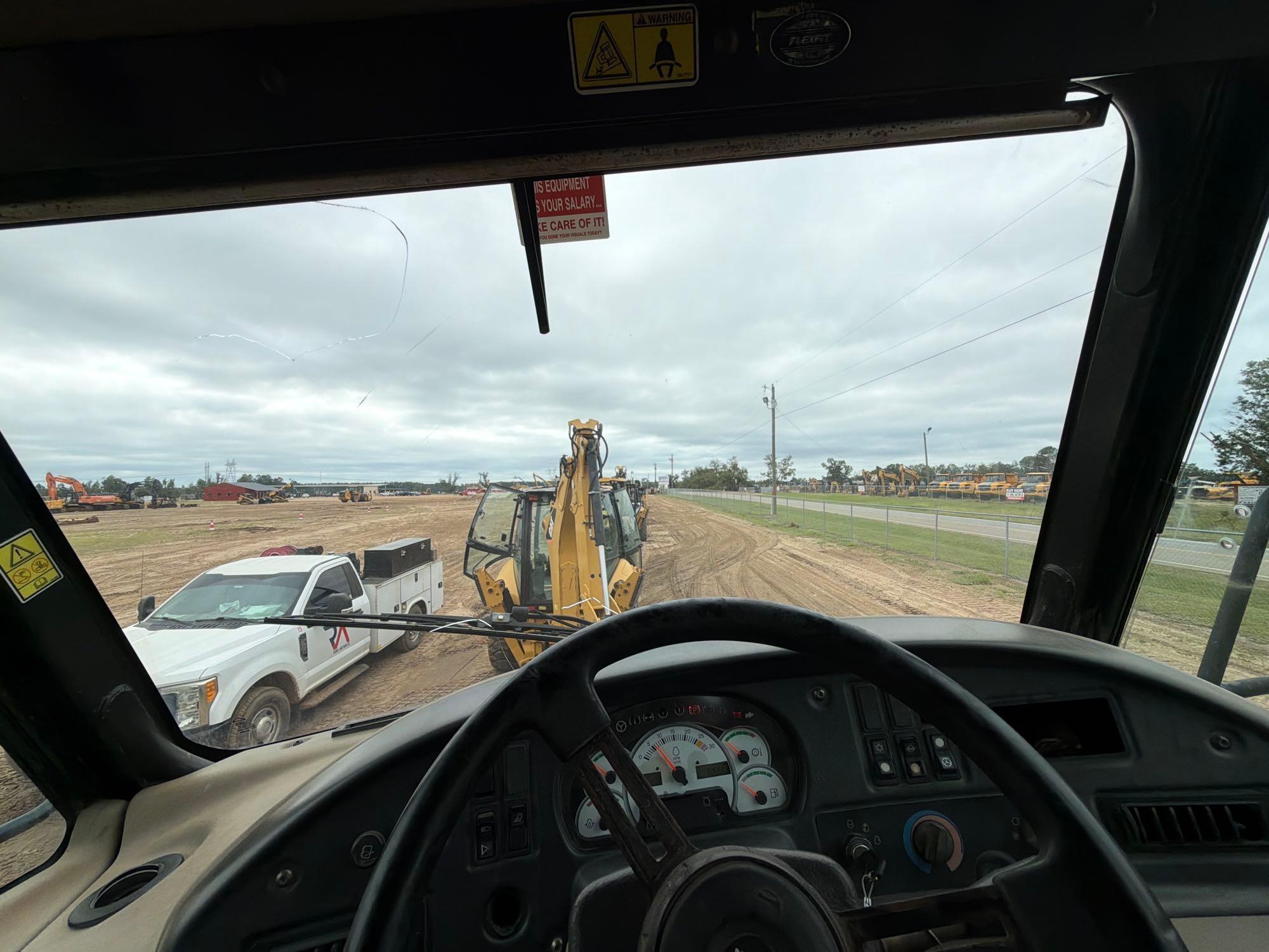Caterpillar 725