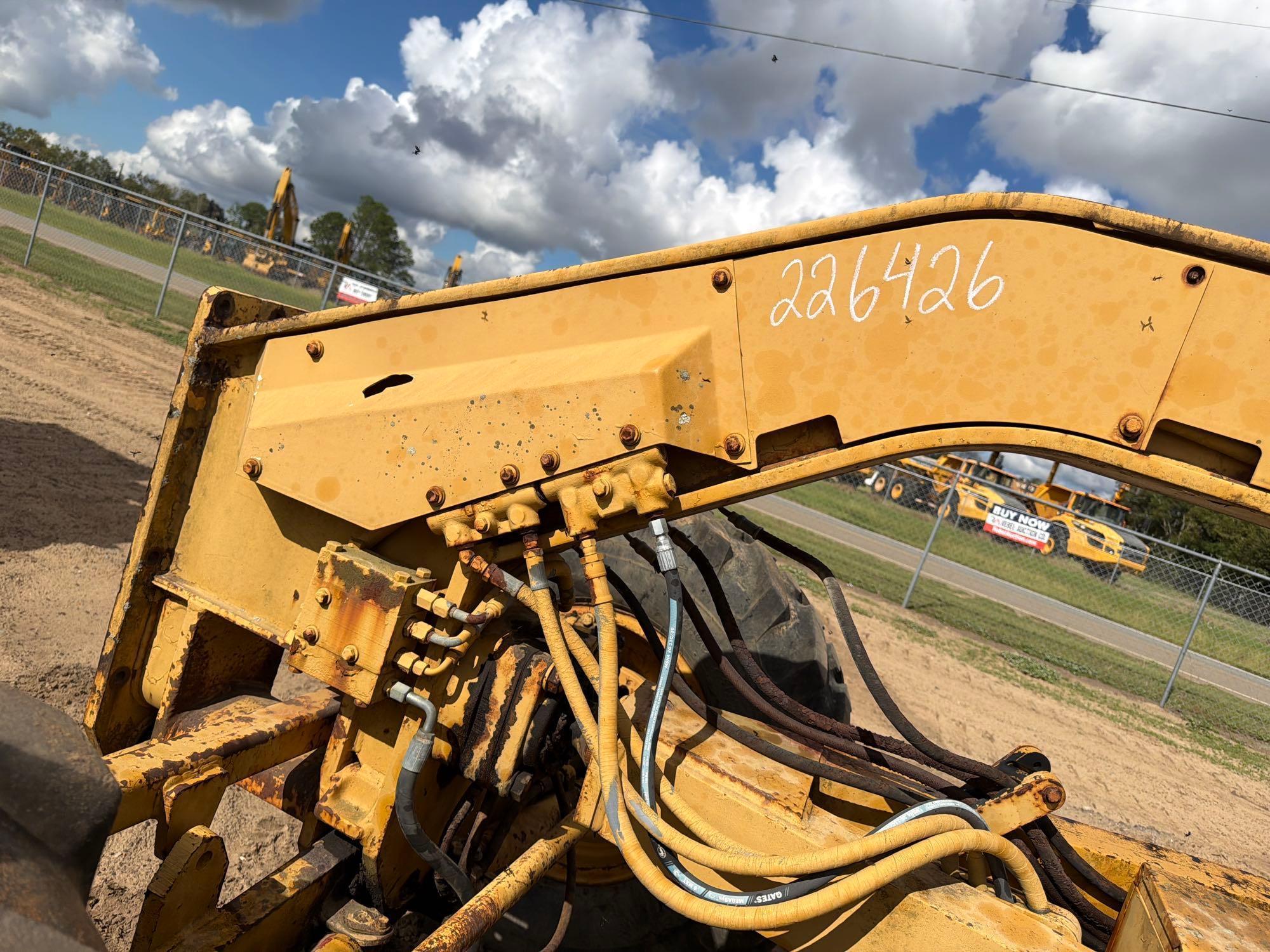 1981 Caterpillar 120G