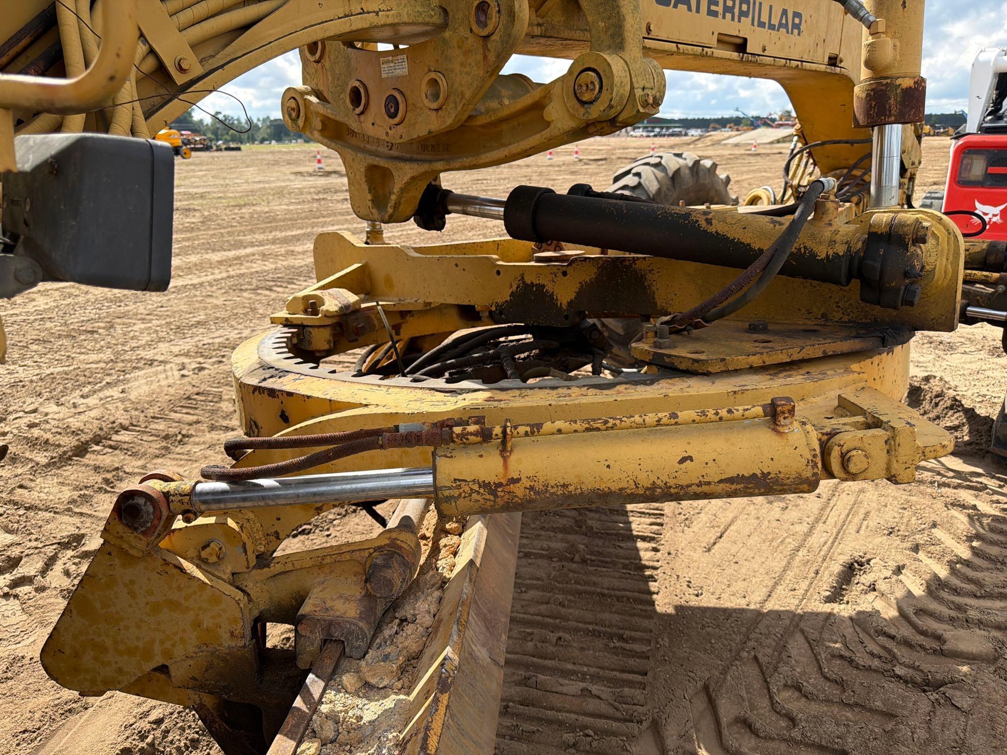 1981 Caterpillar 120G