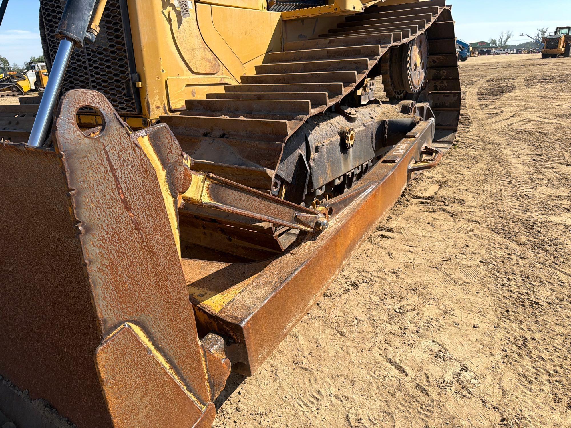 Caterpillar D6T