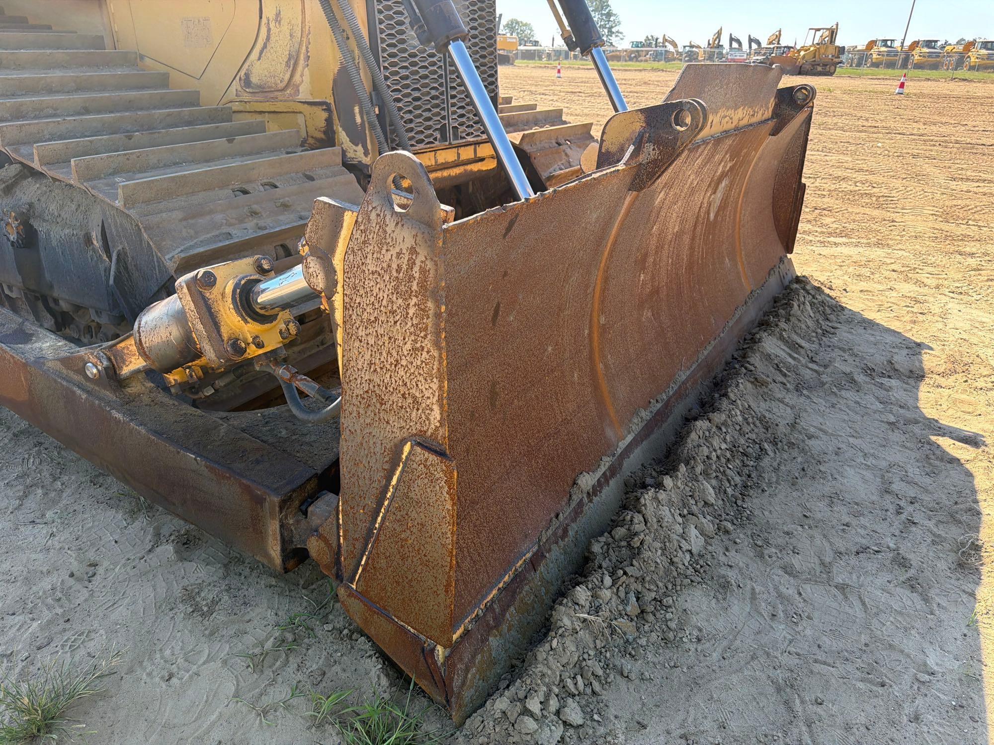 Caterpillar D6T