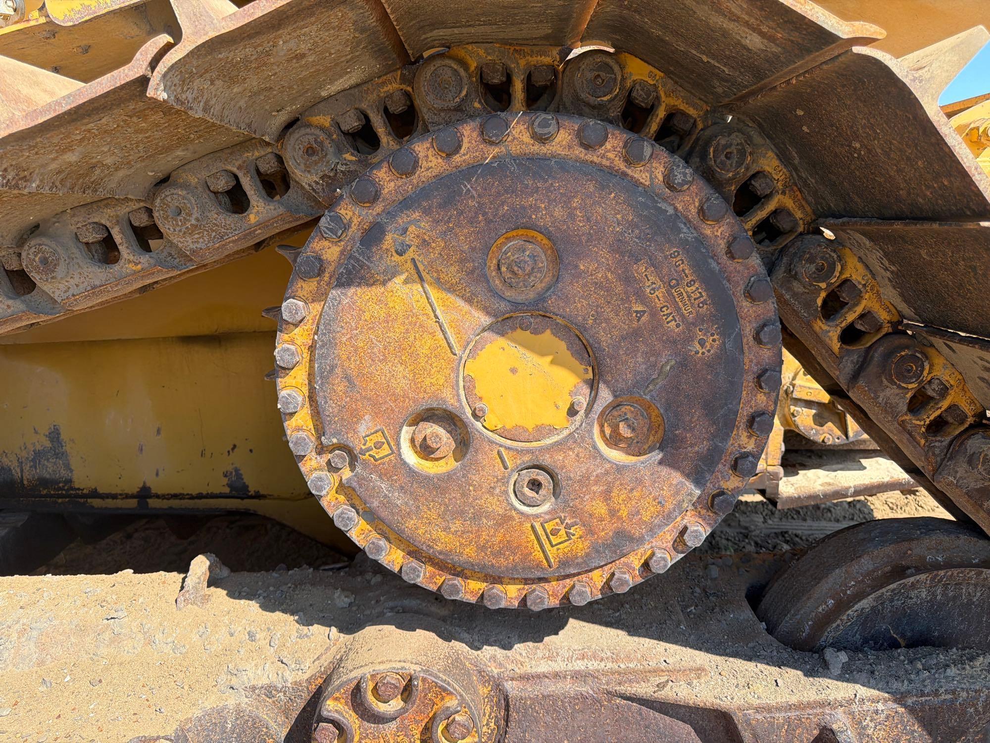 Caterpillar D6T