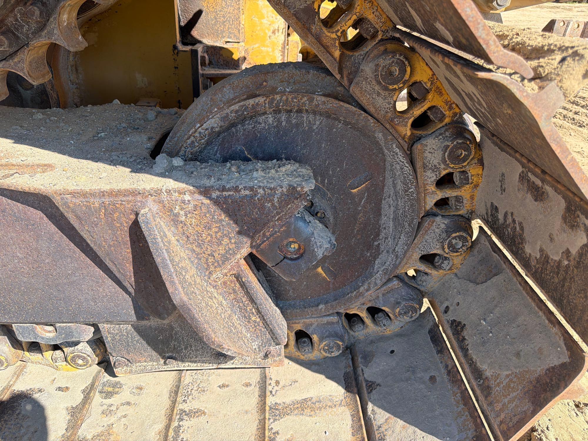 Caterpillar D6T