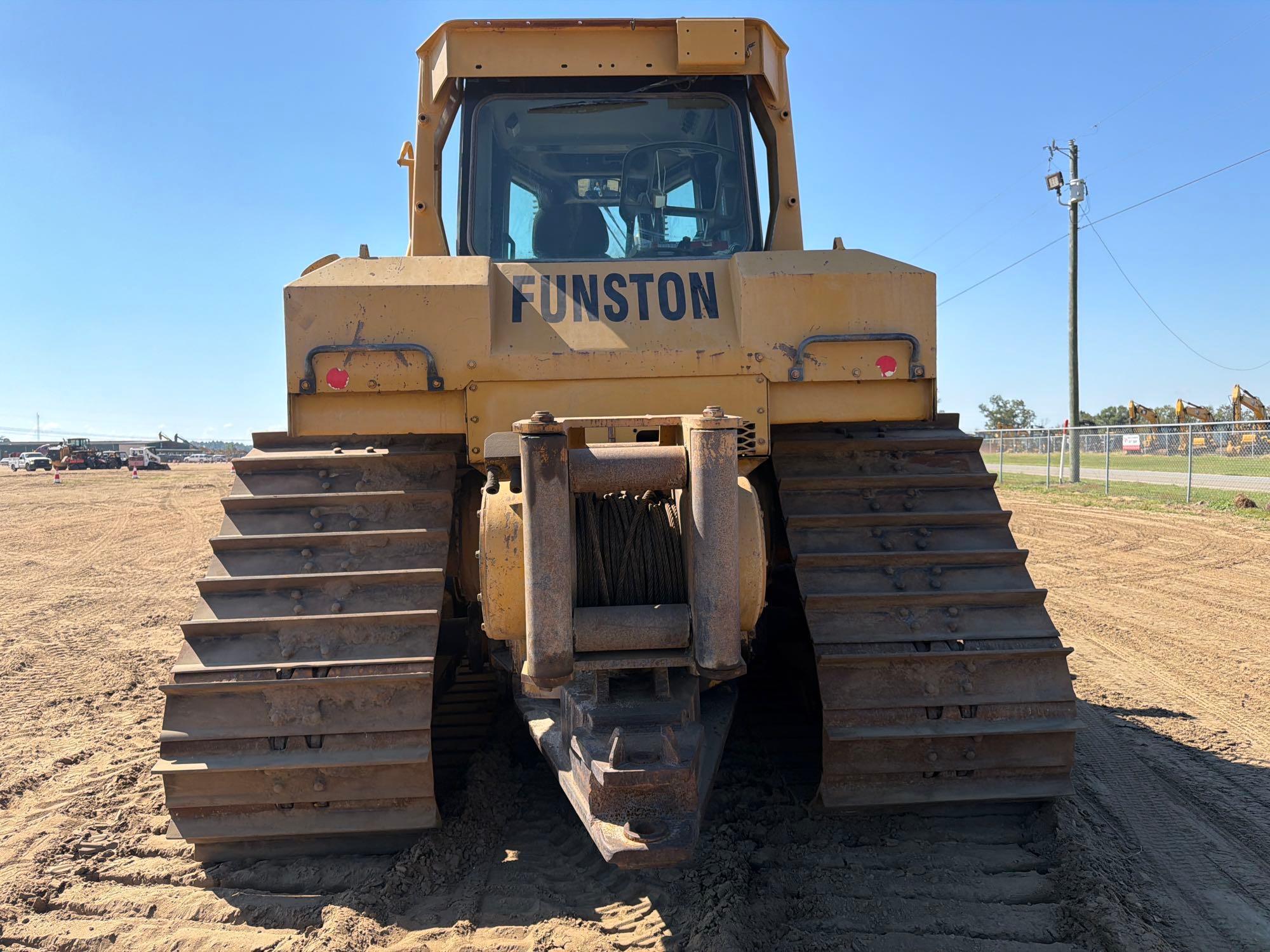 Caterpillar D6T