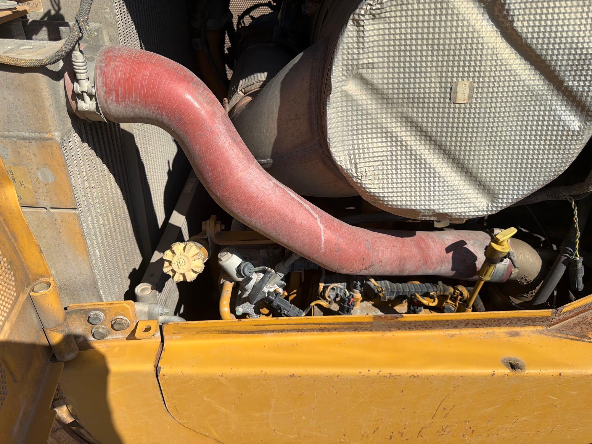 Caterpillar D6T