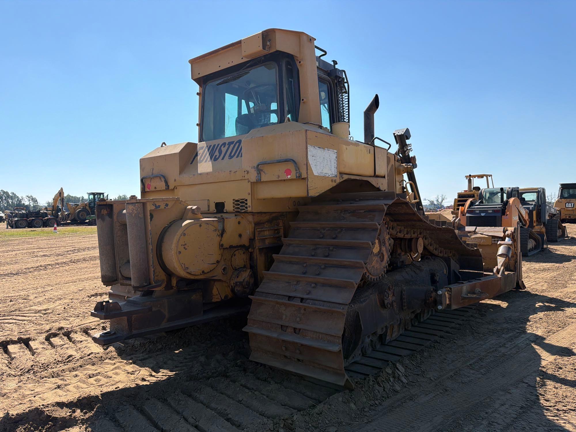 Caterpillar D6T