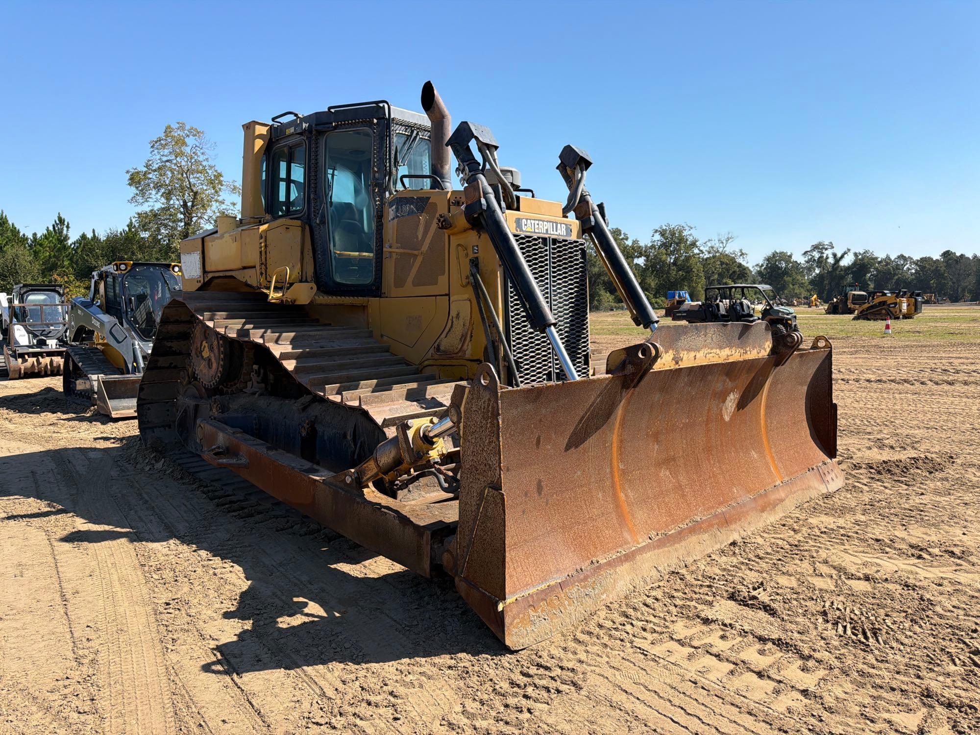Caterpillar D6T