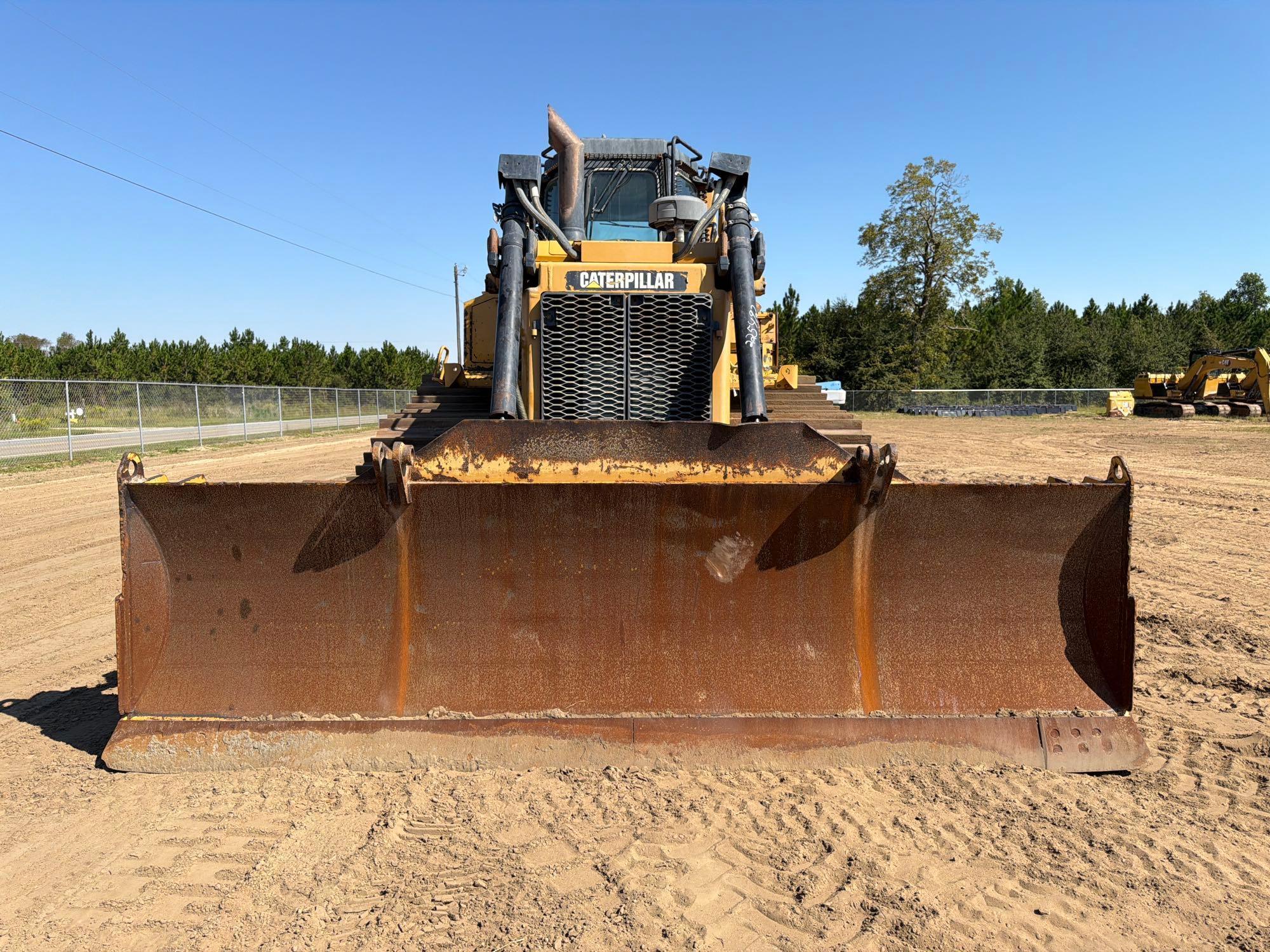 Caterpillar D6T