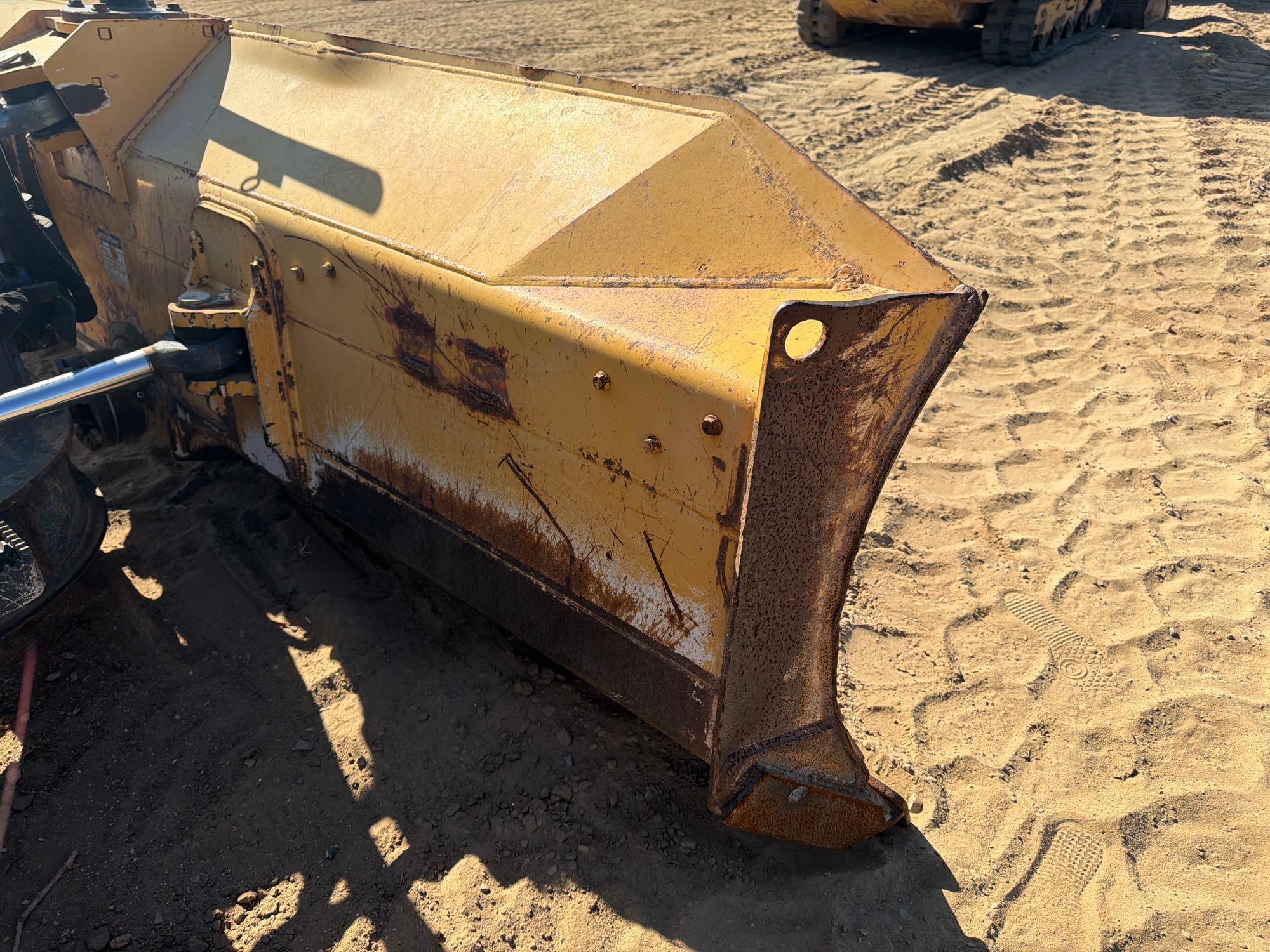 John Deere 650K LGP