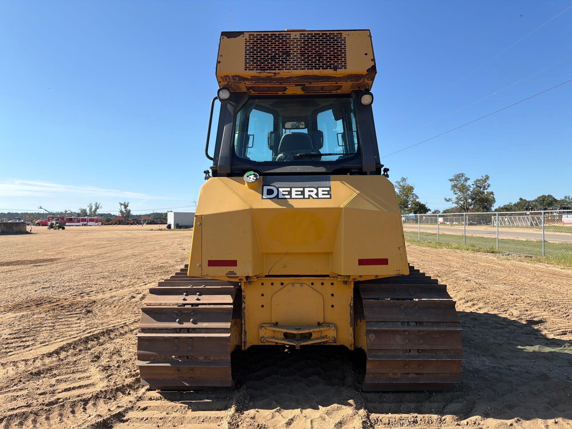 John Deere 650K LGP