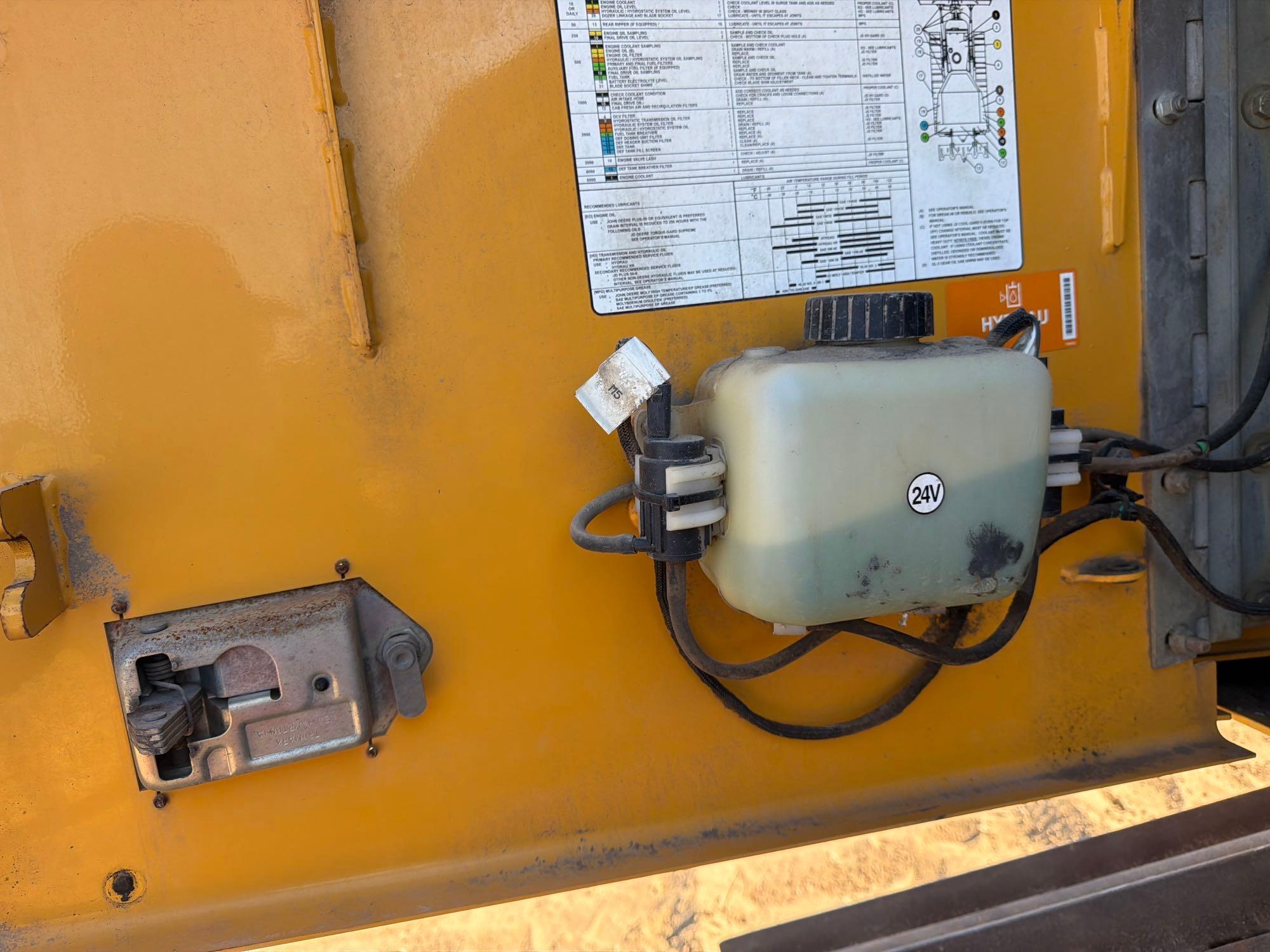 John Deere 650K LGP