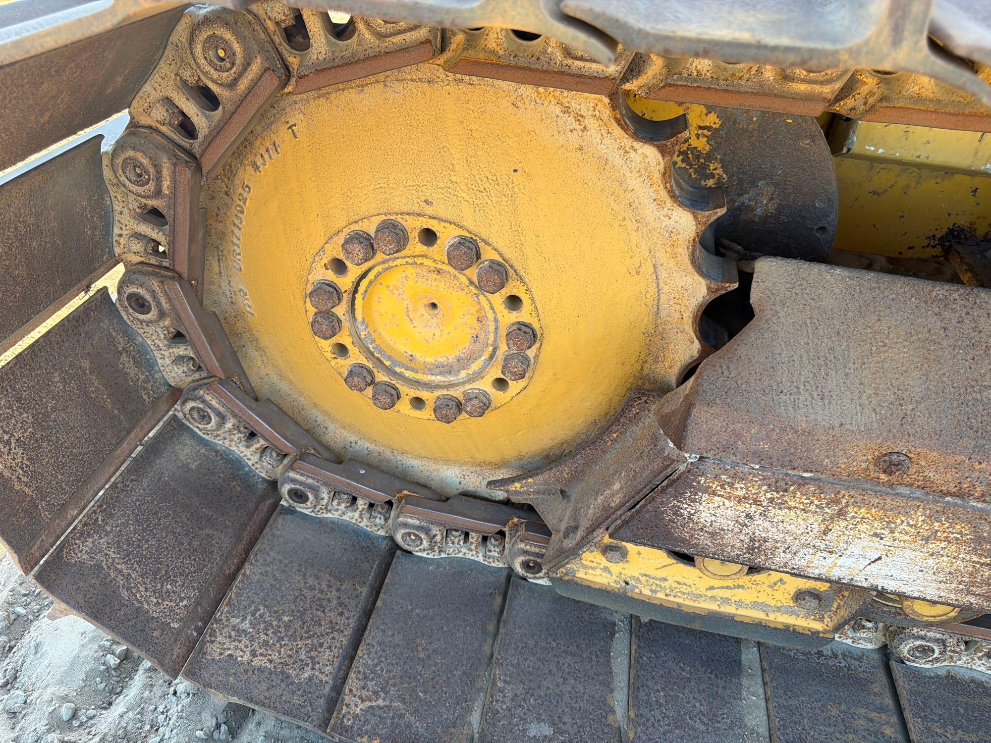 John Deere 650K LGP