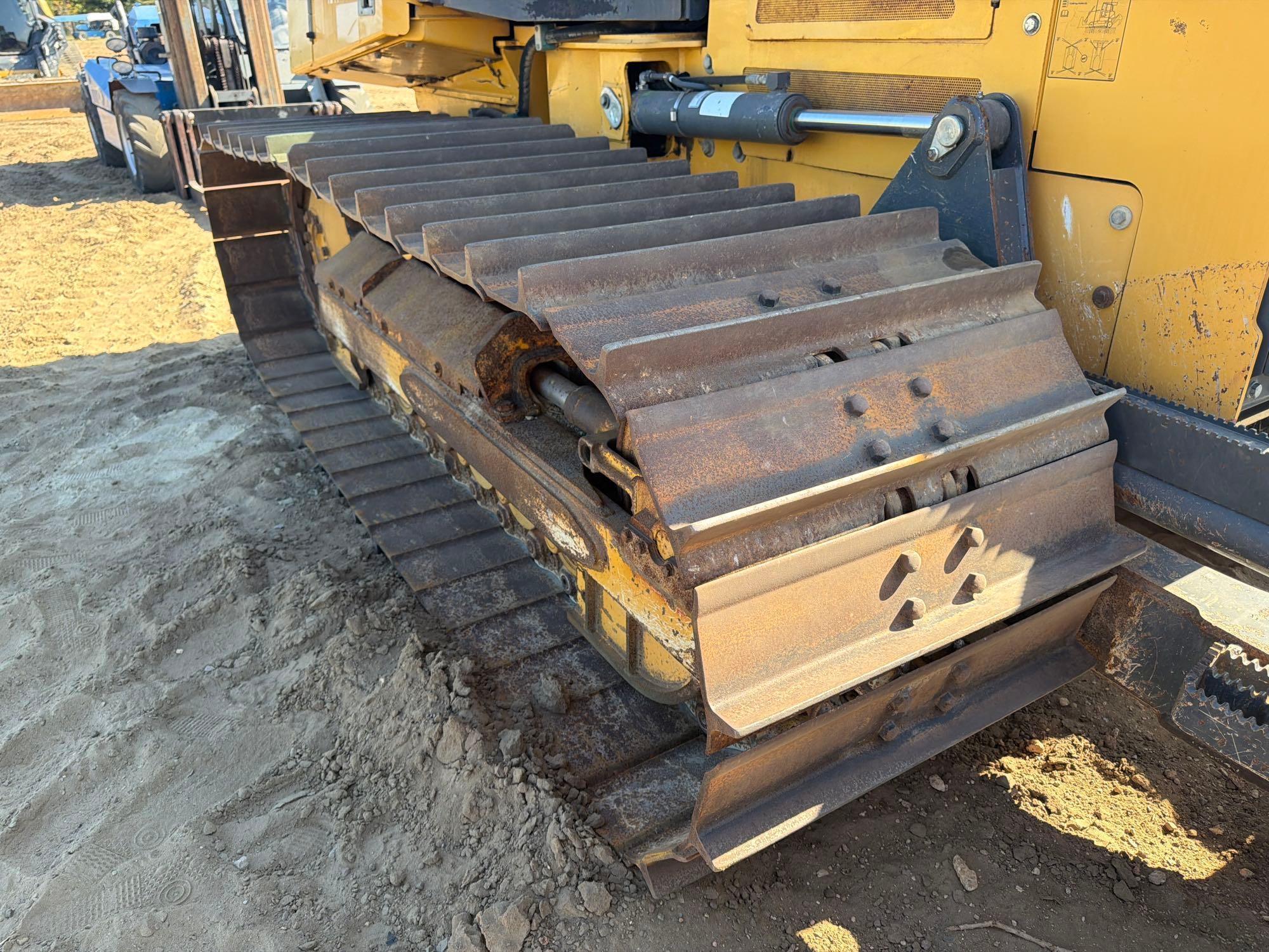 John Deere 650K LGP