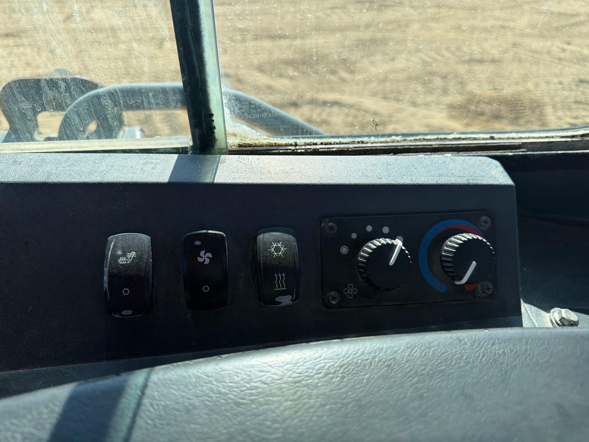 John Deere 650K LGP