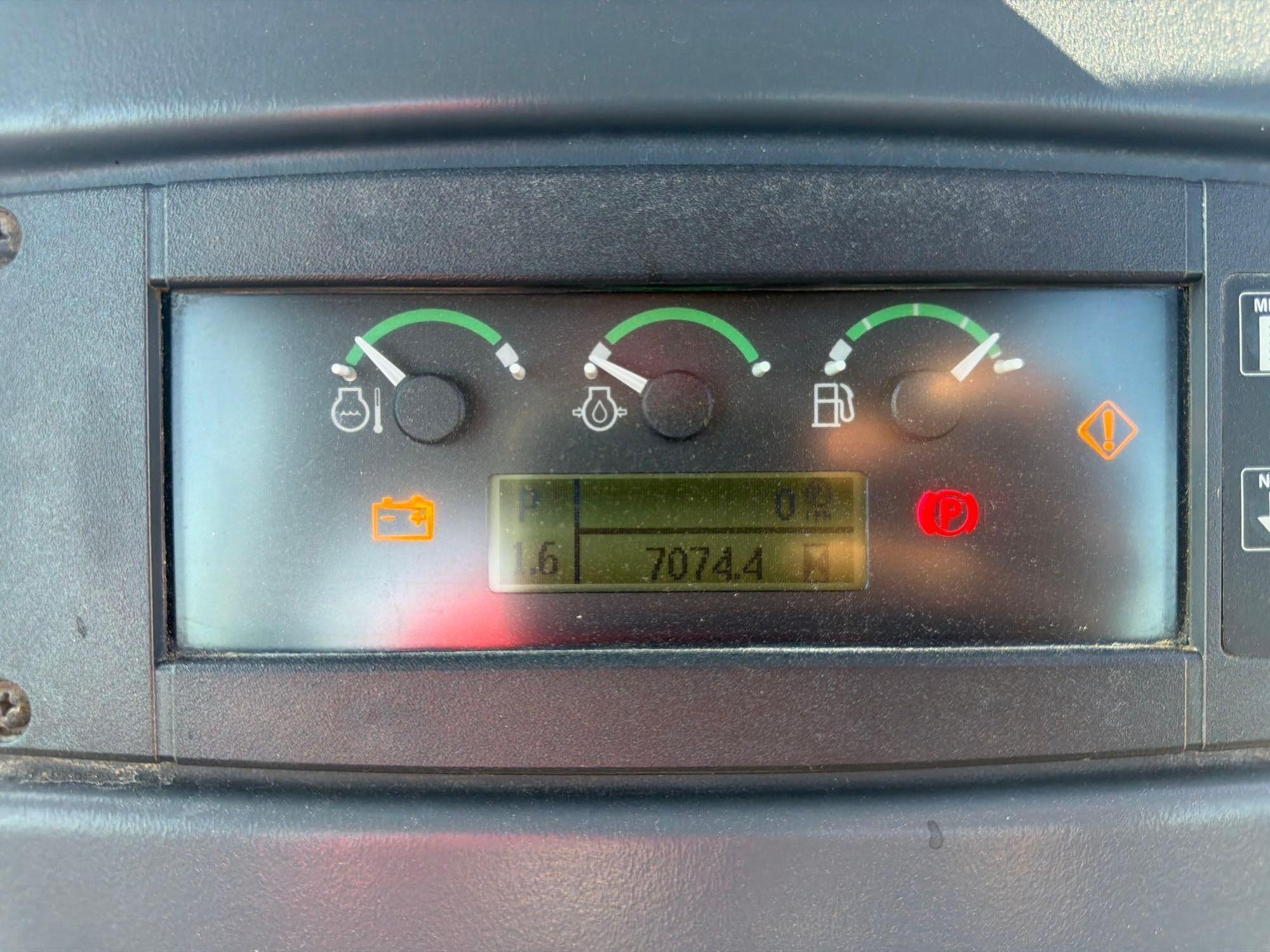 John Deere 650K LGP