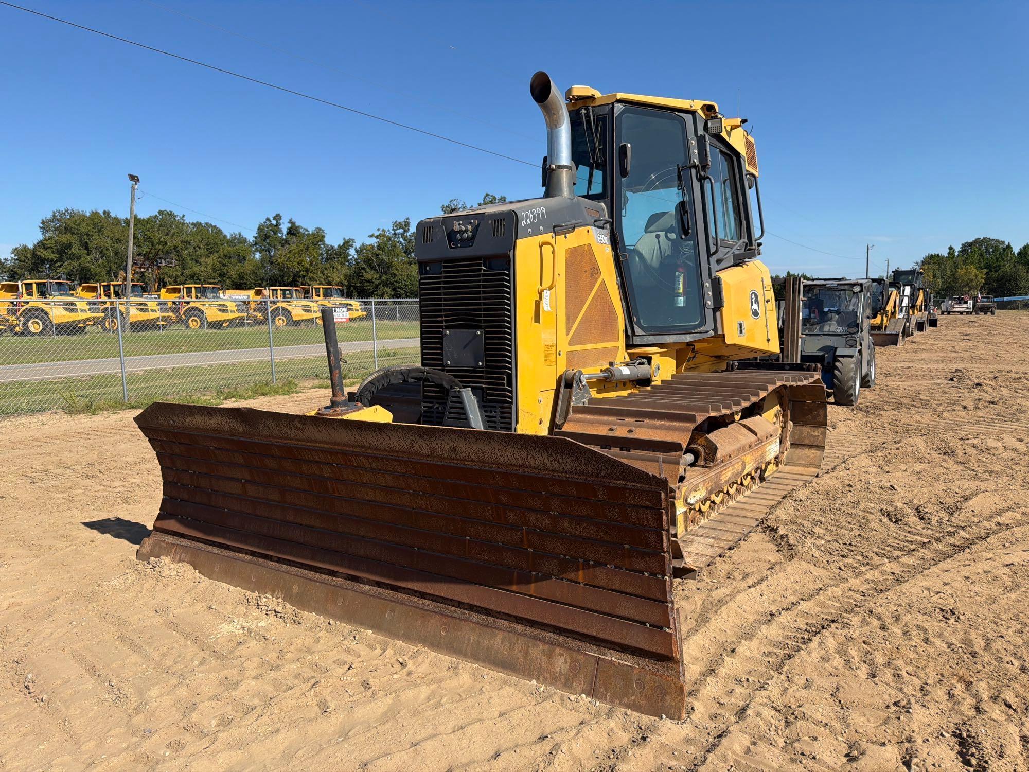 John Deere 650K LGP