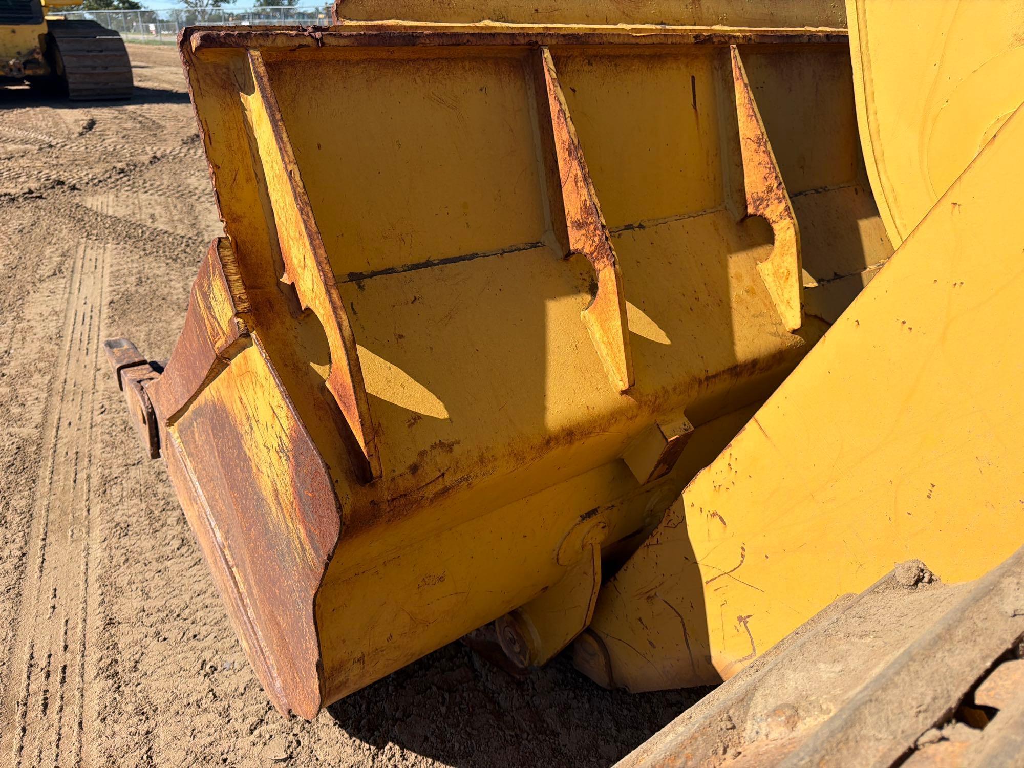 1985 Caterpillar 953