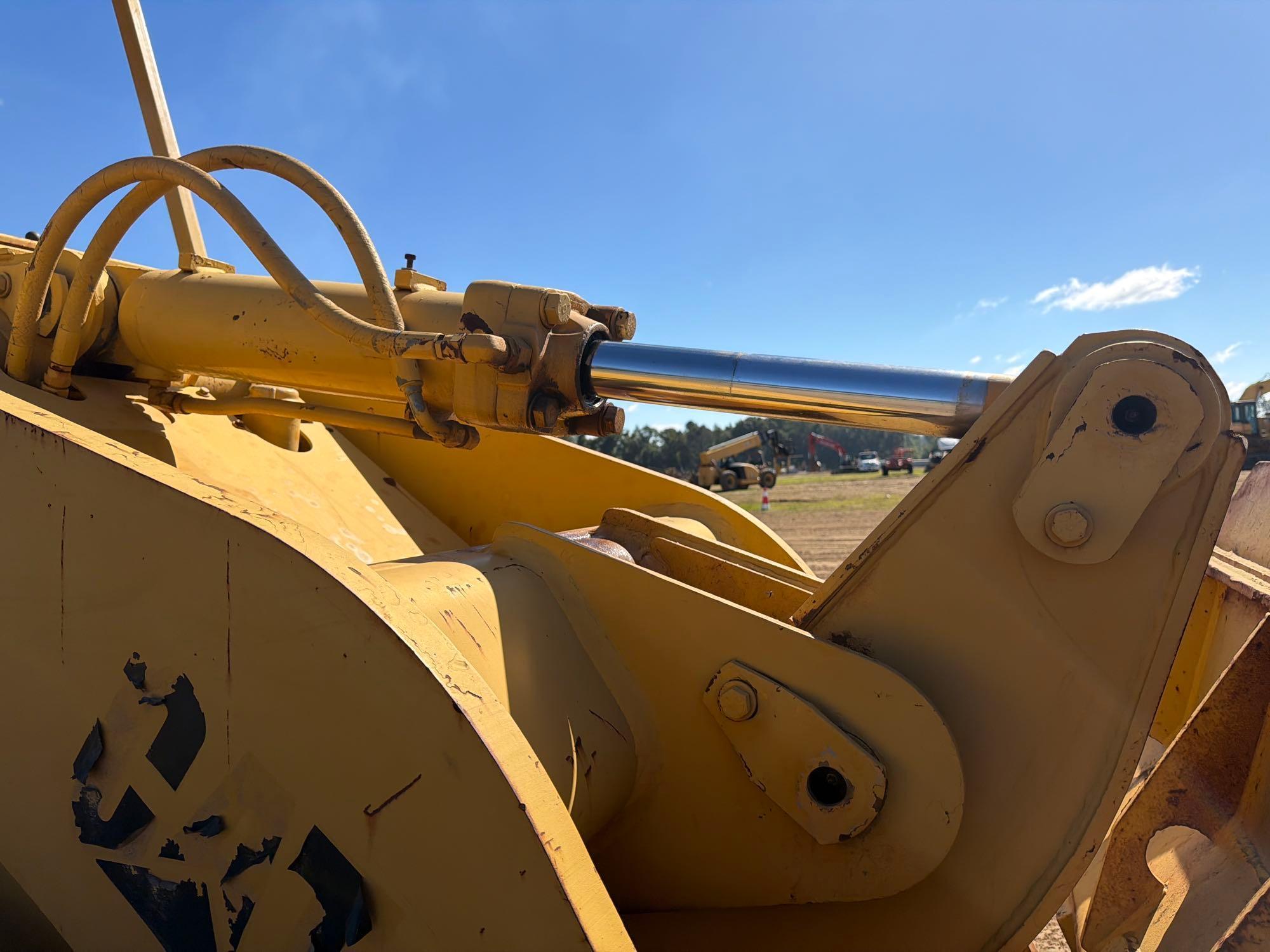 1985 Caterpillar 953