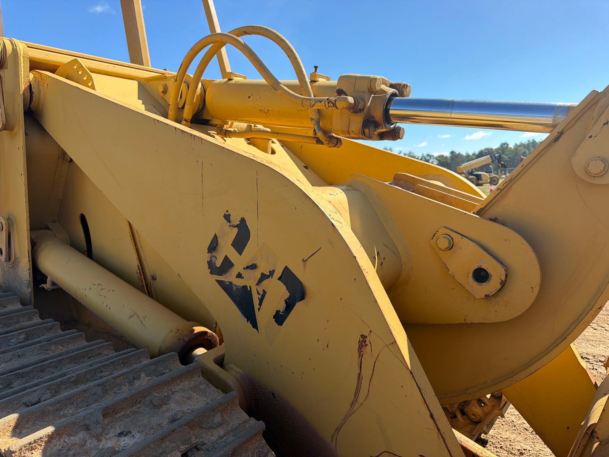 1985 Caterpillar 953