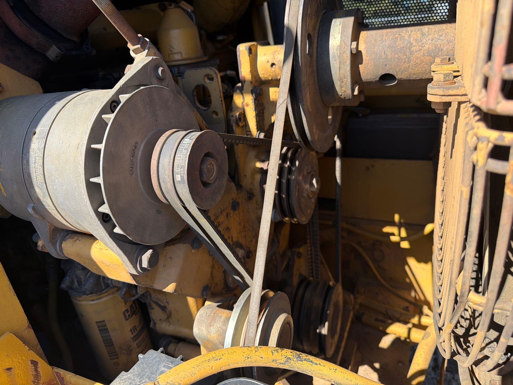 1985 Caterpillar 953