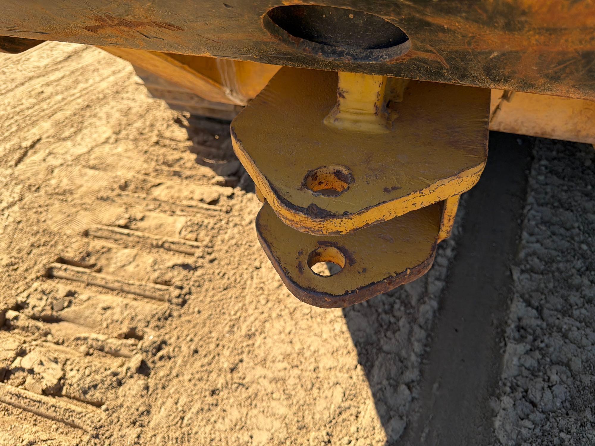 1985 Caterpillar 953