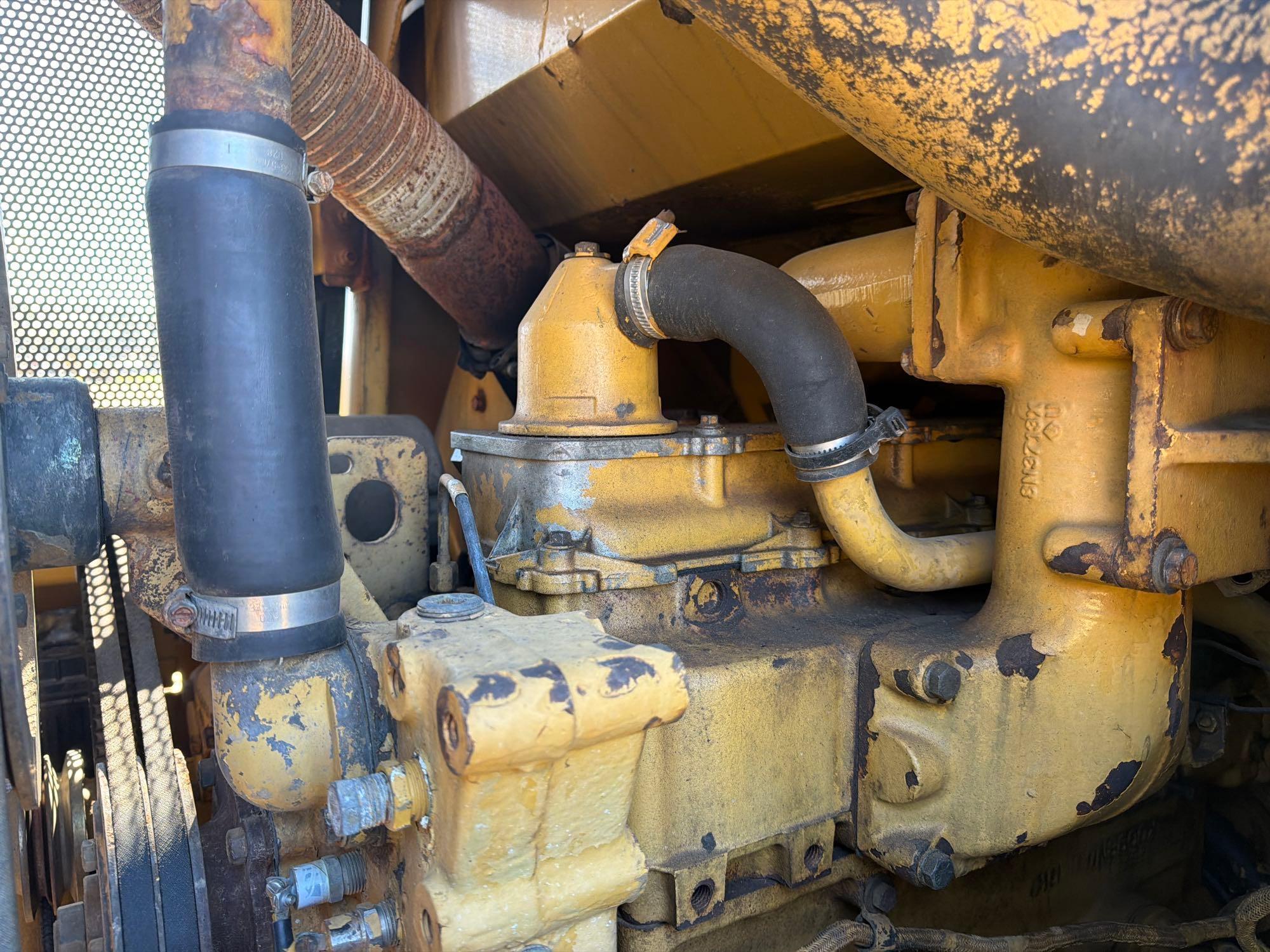 1985 Caterpillar 953