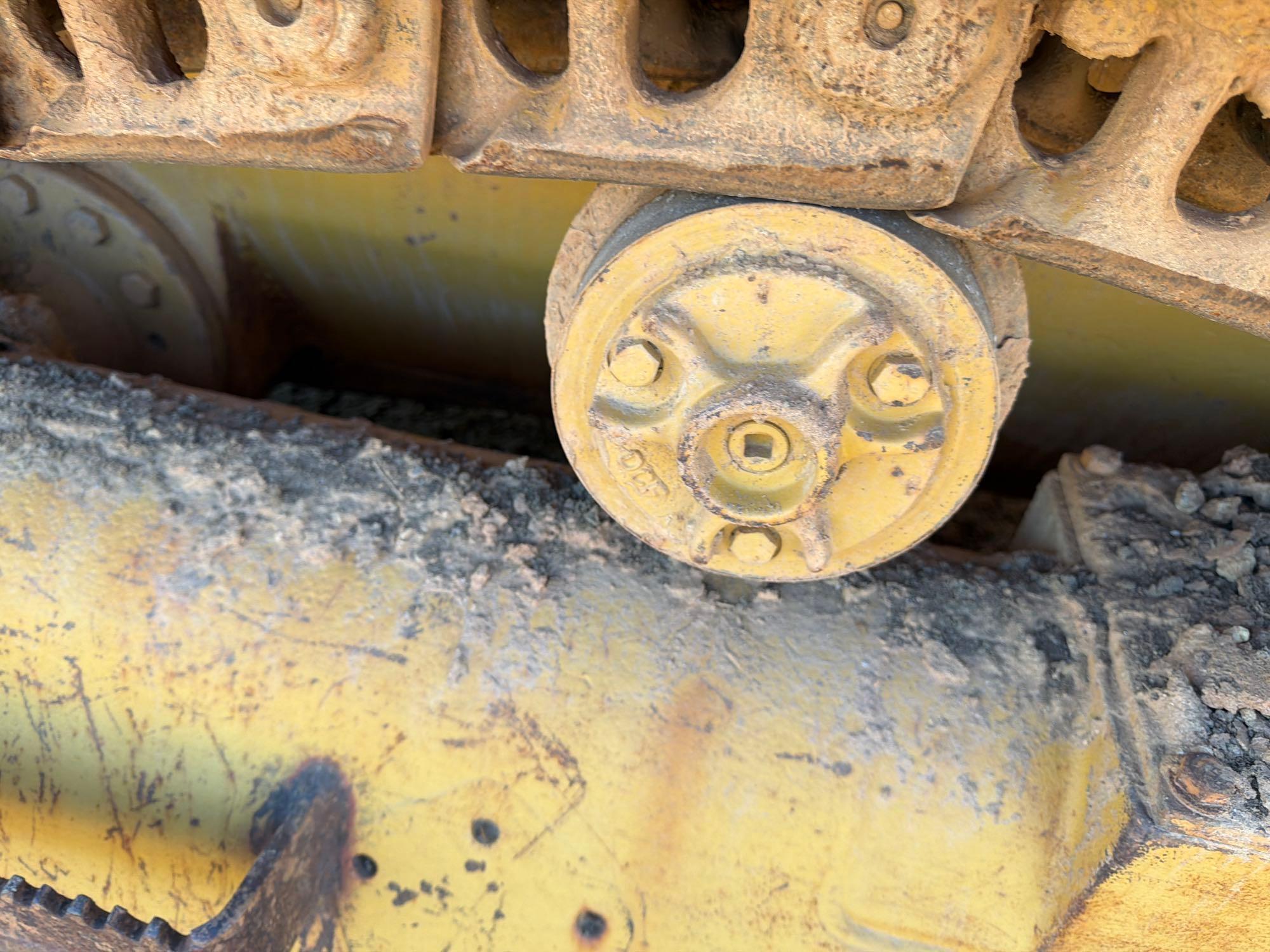 1985 Caterpillar 953