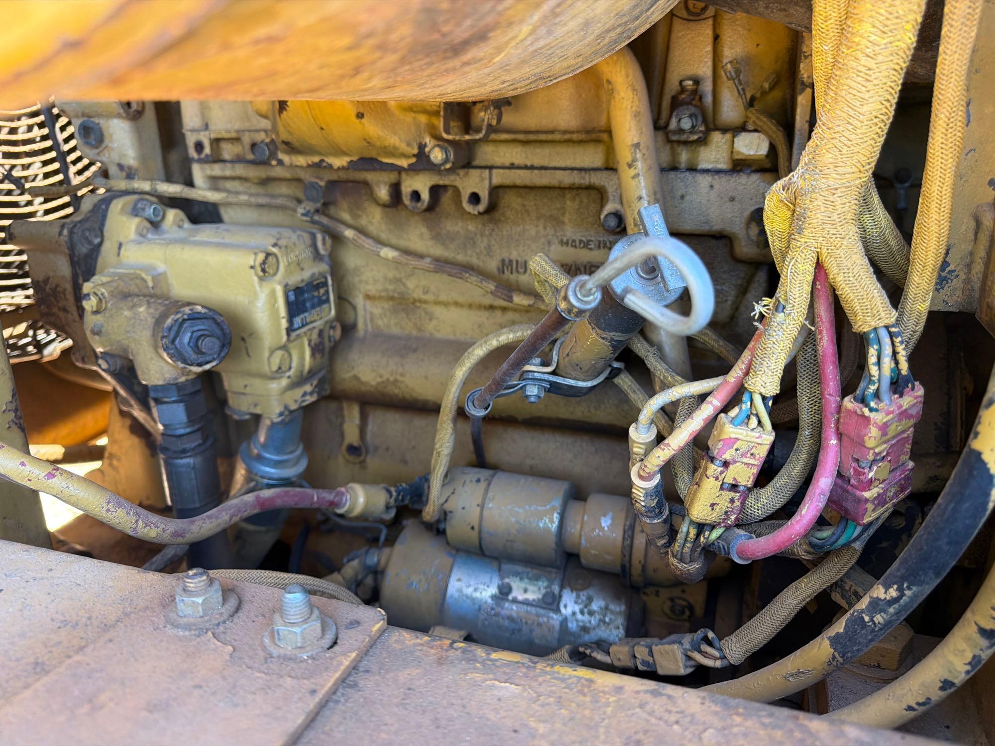 1985 Caterpillar 953