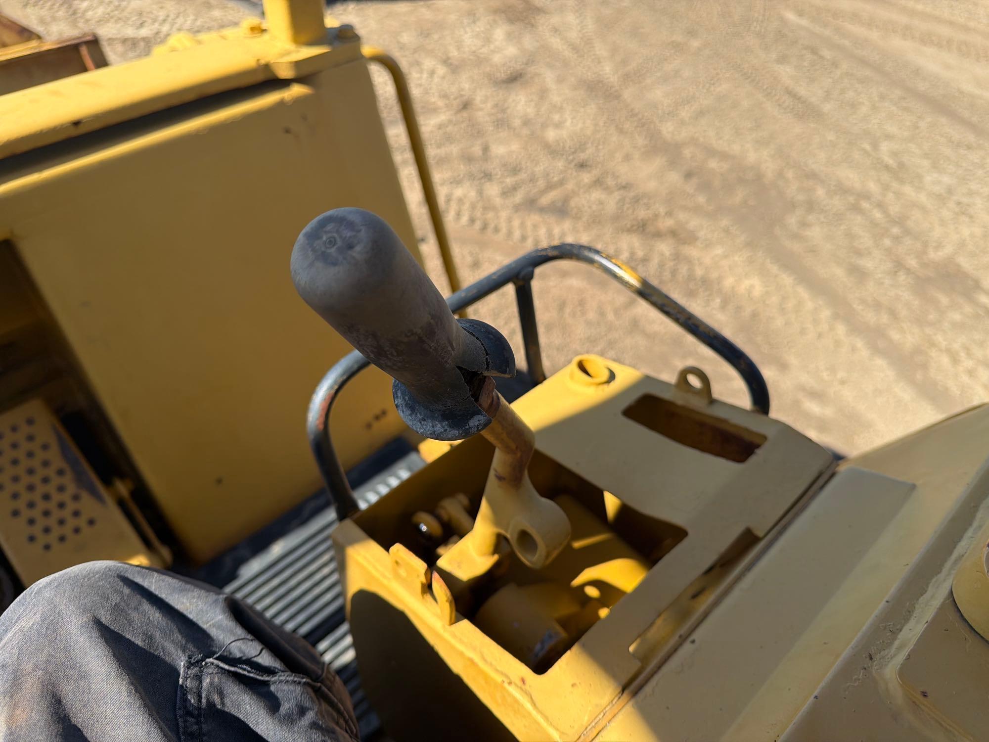 1985 Caterpillar 953