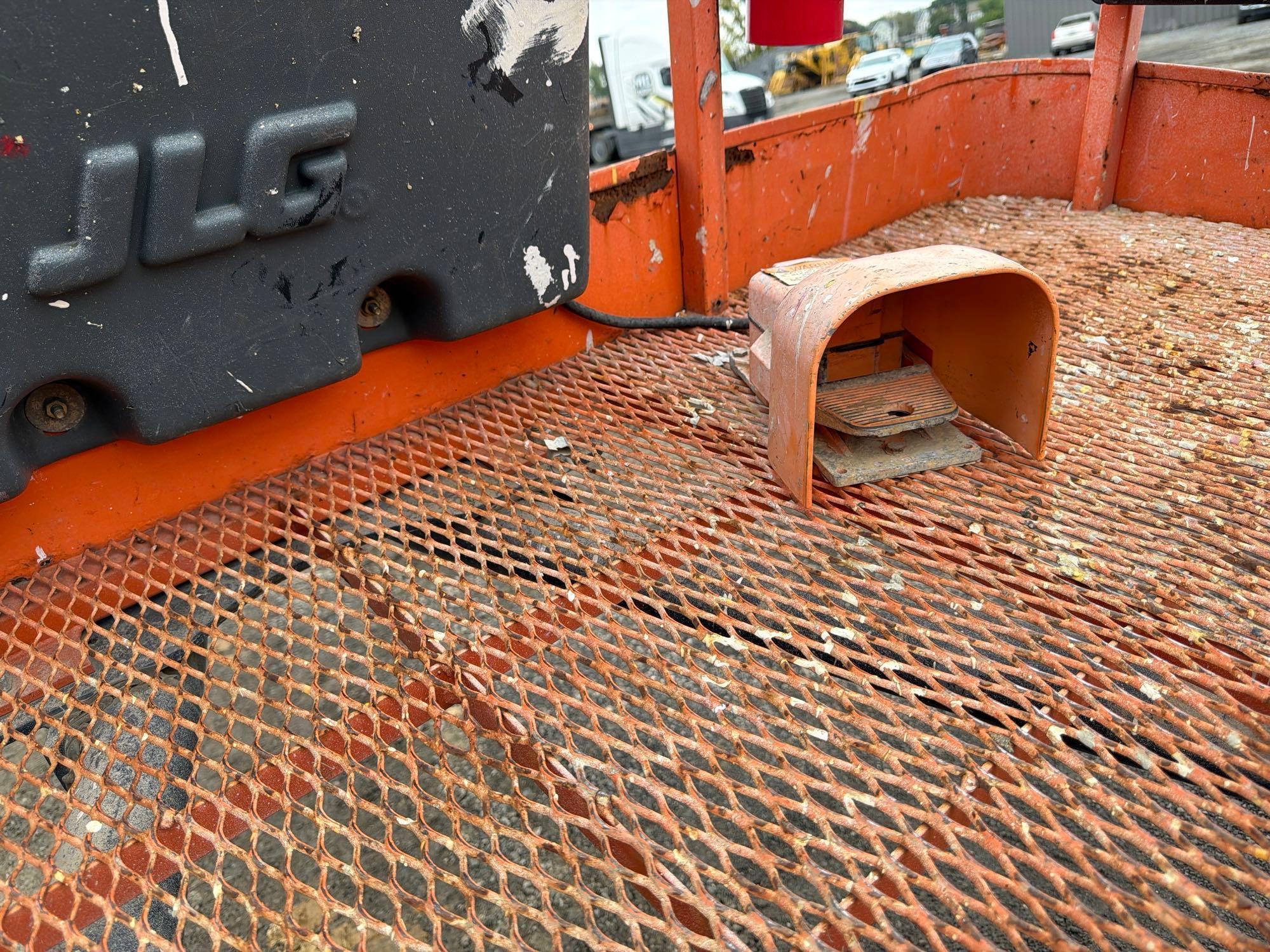 JLG M600JP