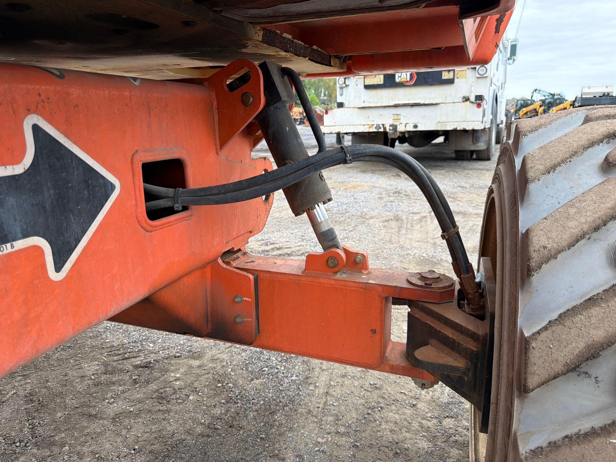 JLG M600JP